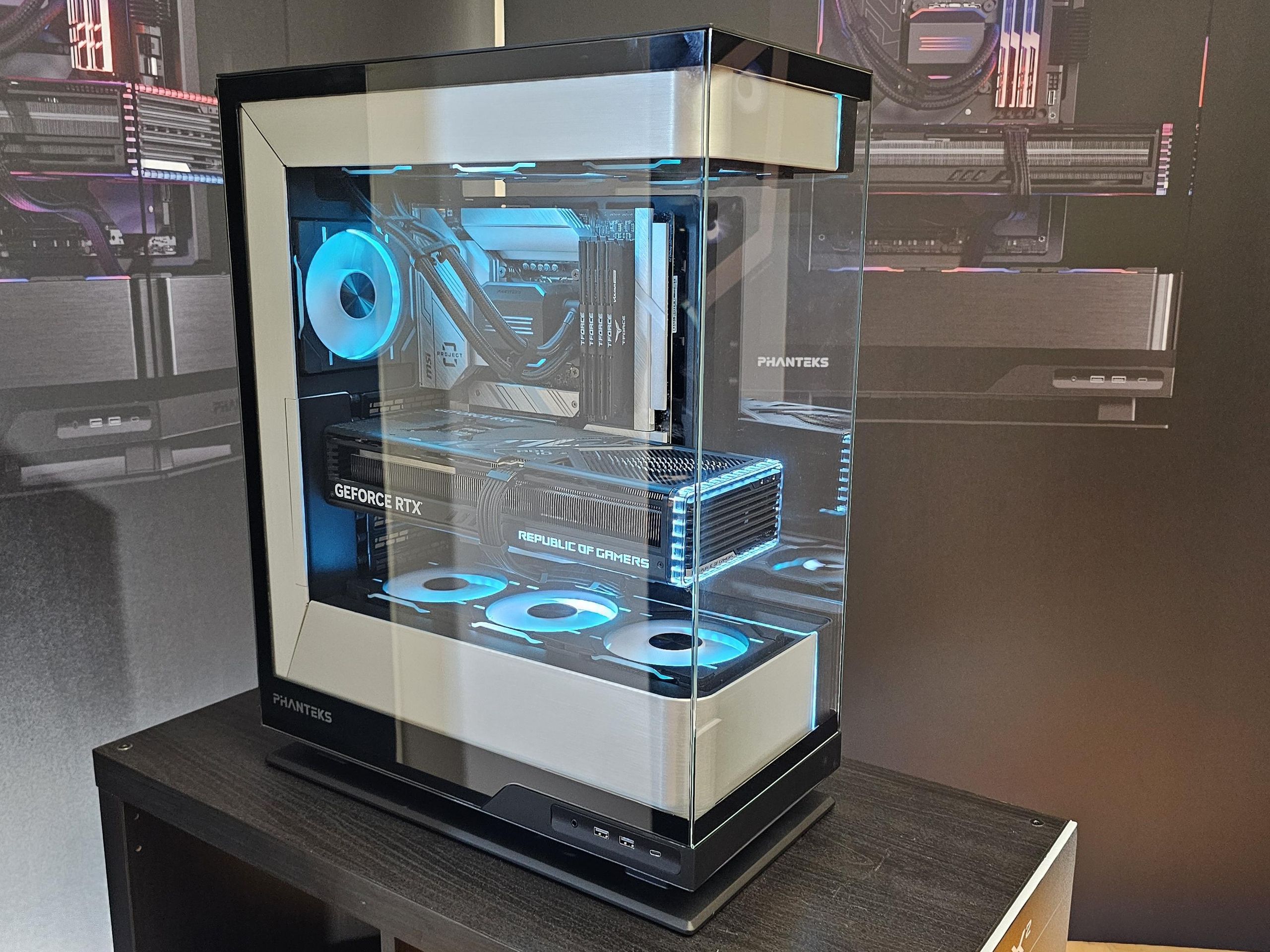 Phanteks Evolv X2 is the perfect showcase PC chassis — floating