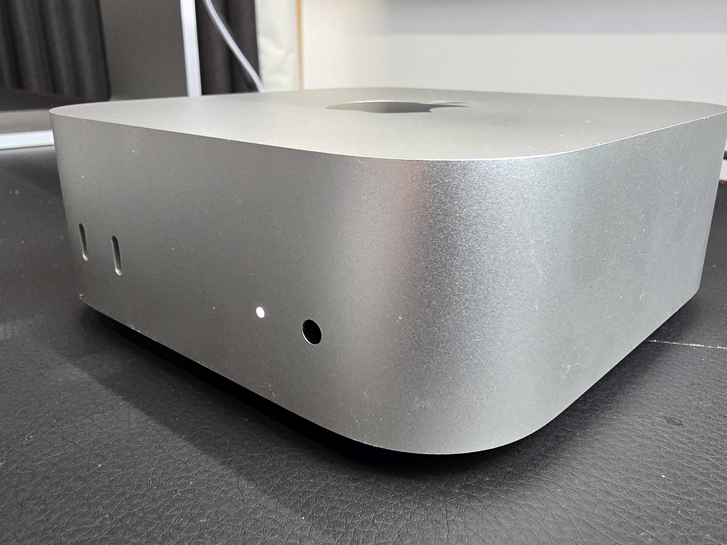 M4 Mac mini に入っていた512GB SSD Minisopuru iExpandMate™ Mac Mini Hub & Stand with SSD