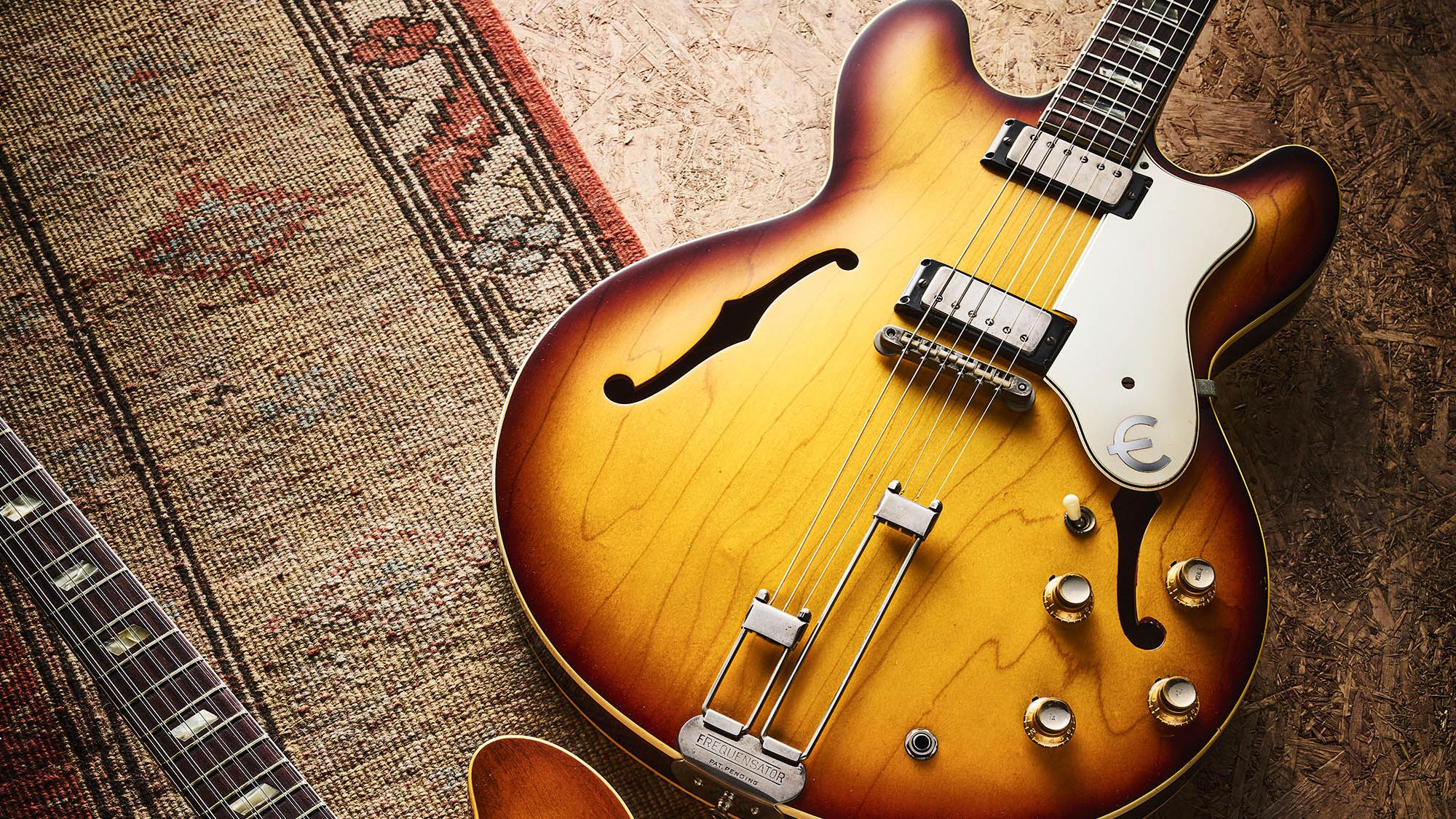 beep　Epiphone riviera Epiphone Nick Valensi Riviera P-94 - Nick Valensi | Sweetwater