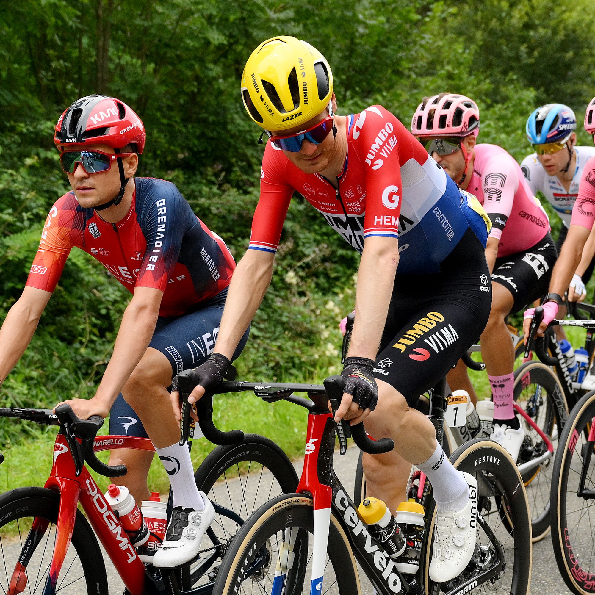 Technische weergave van een mobiel casino dashboard met data streams