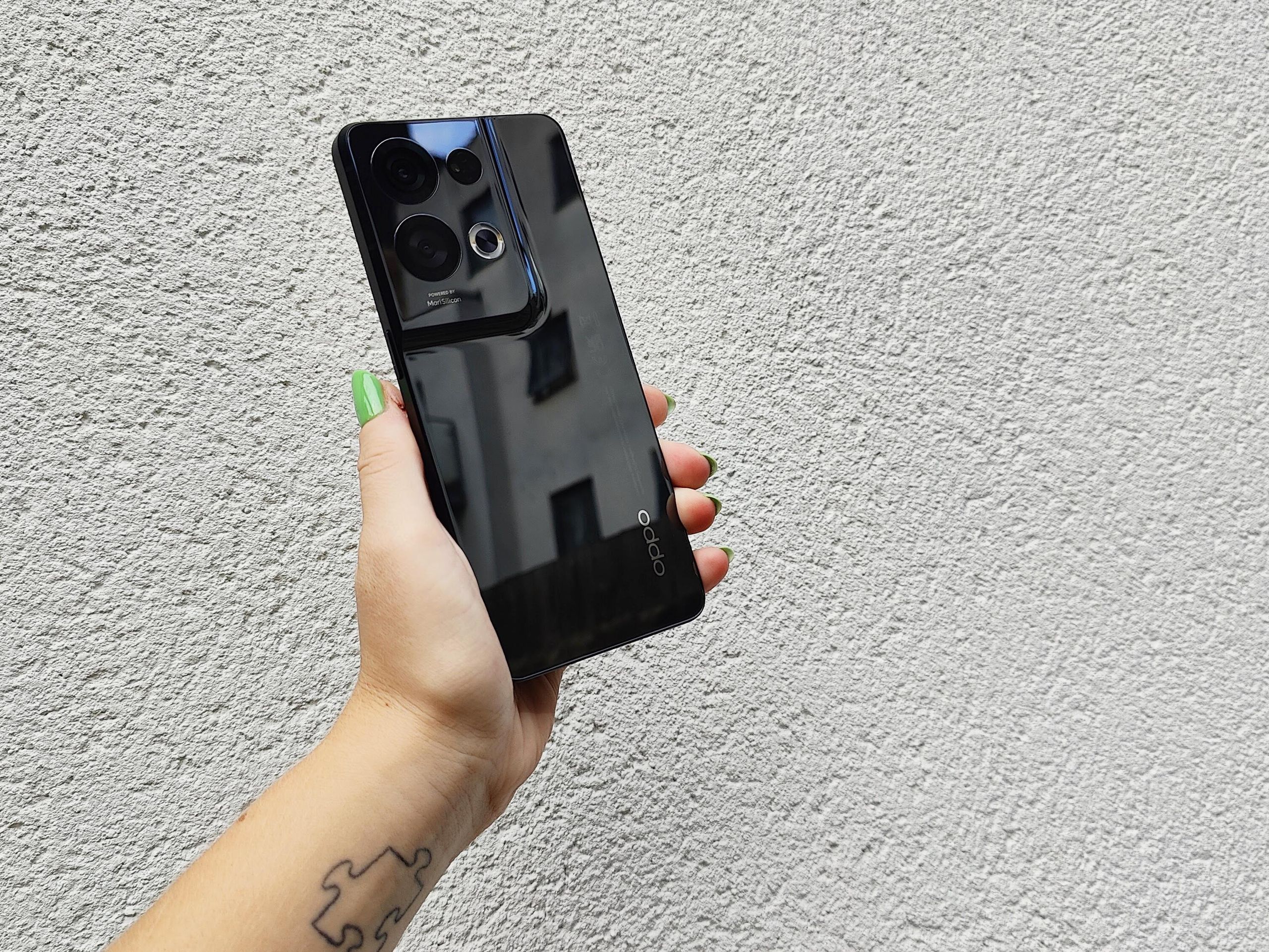 OPPO Reno8 グレー デュアルカメラ OPPO Reno8 Pro review - Outshines Flagship Designs
