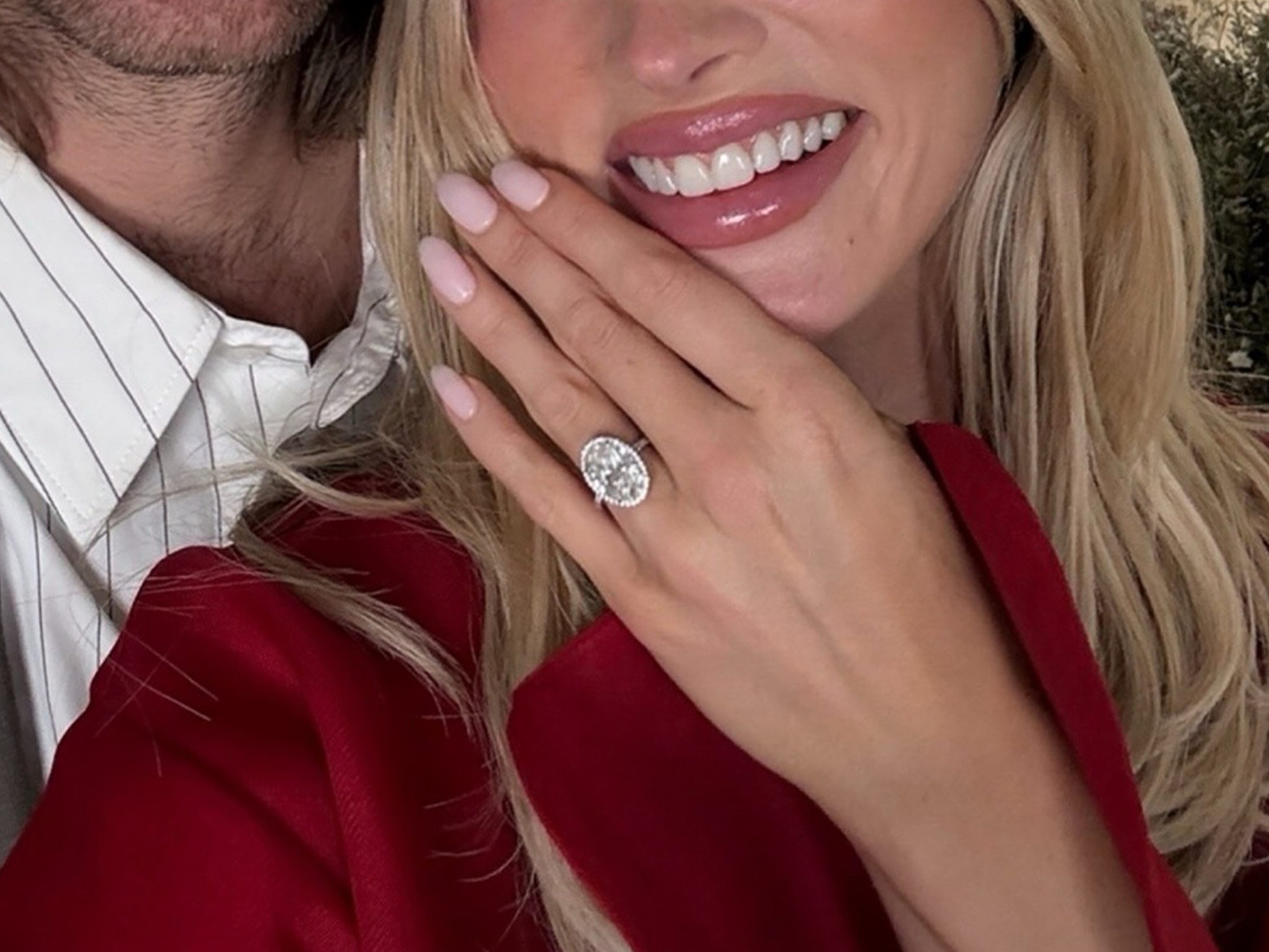 The Best Dresses for Engagement Photos, According to Brides | Who What Wear
