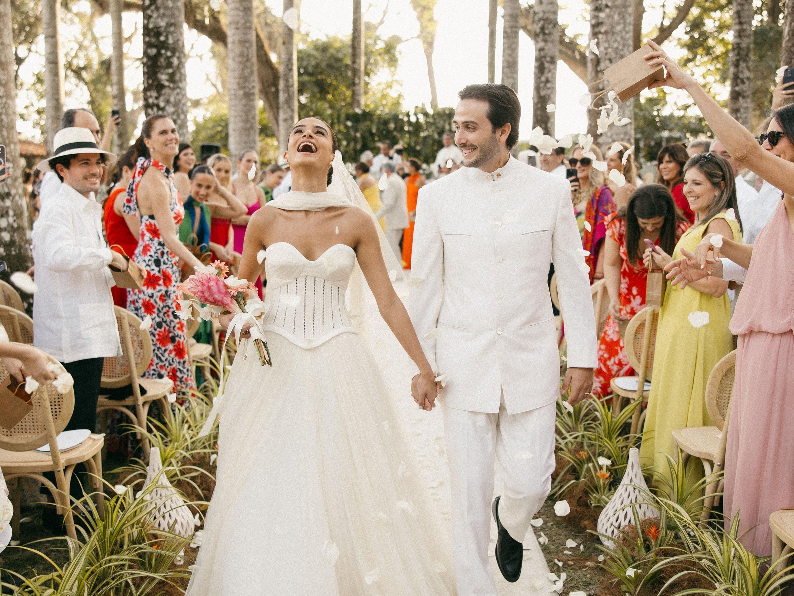 Venezuelan Traditions and a Family Ranch Were the Backdrop for This  Beautiful Wedding | Who What Wear, image size:2560x1920