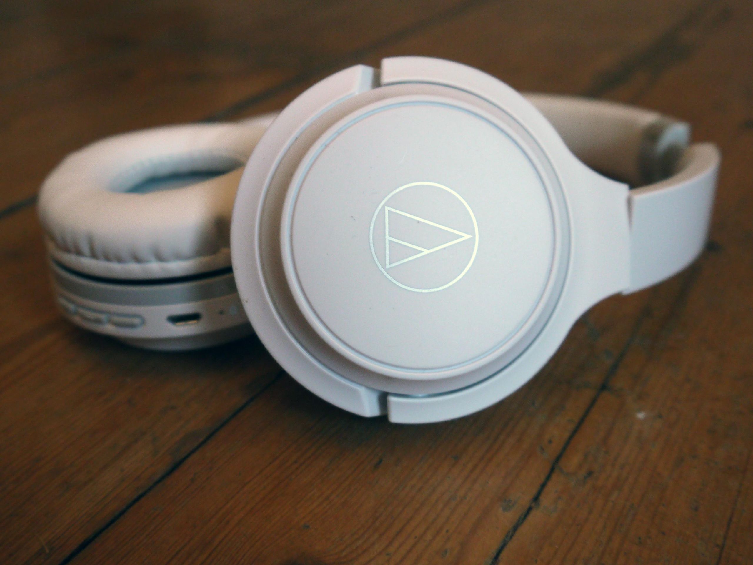 audio−technica ATH-S200BT BRD Audio Technica ATH-S200BT Headphones Review - Headphone Review