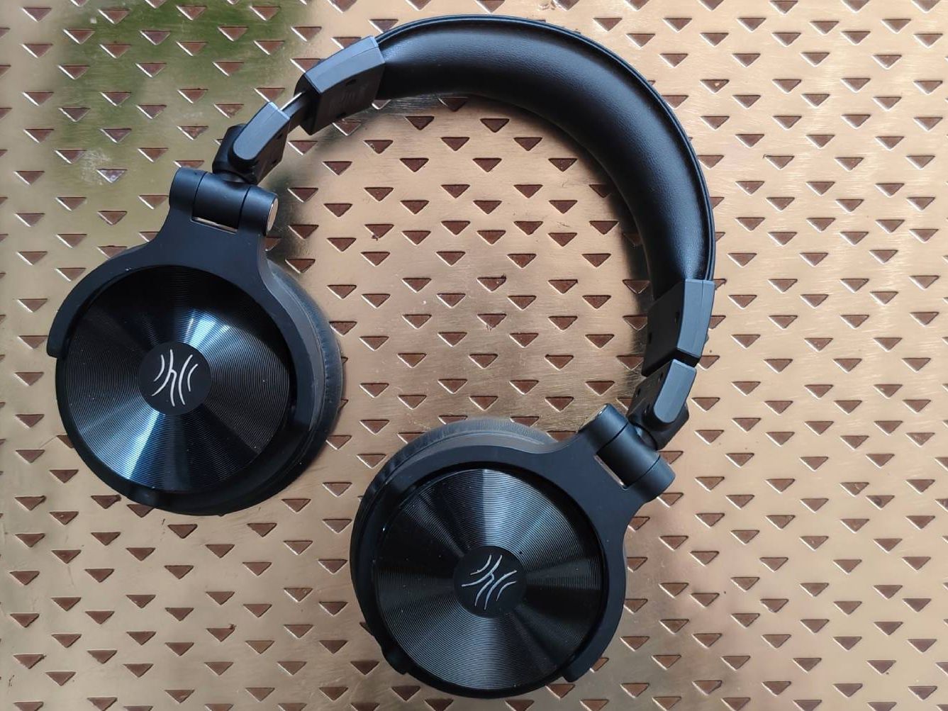 OneOdio Studio Max 2 review: DJ headphones without the wire