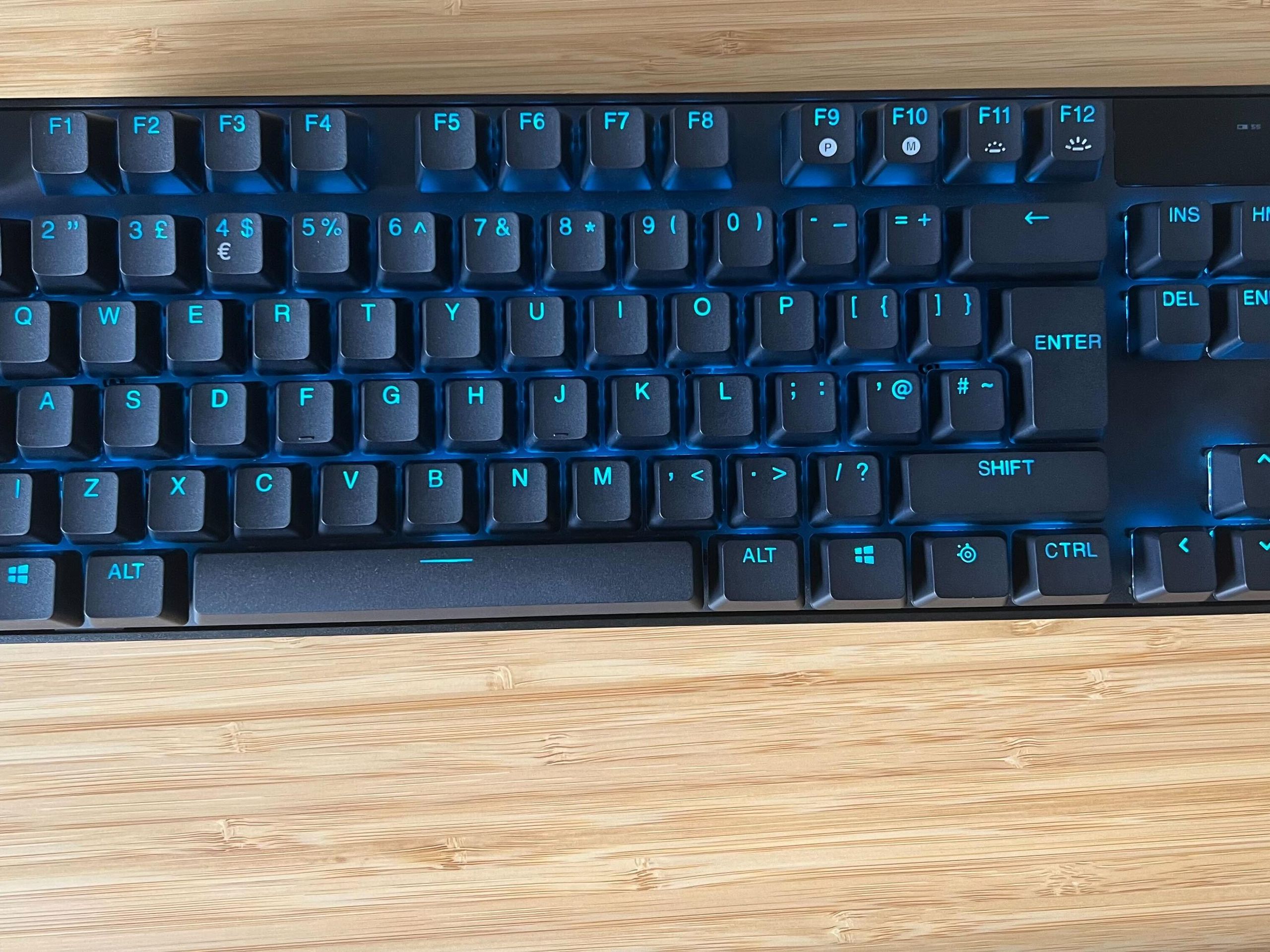 【良品】SteelSeries Apex Pro TKL Amazon.com: SteelSeries Apex Pro TKL Wireless HyperMagnetic