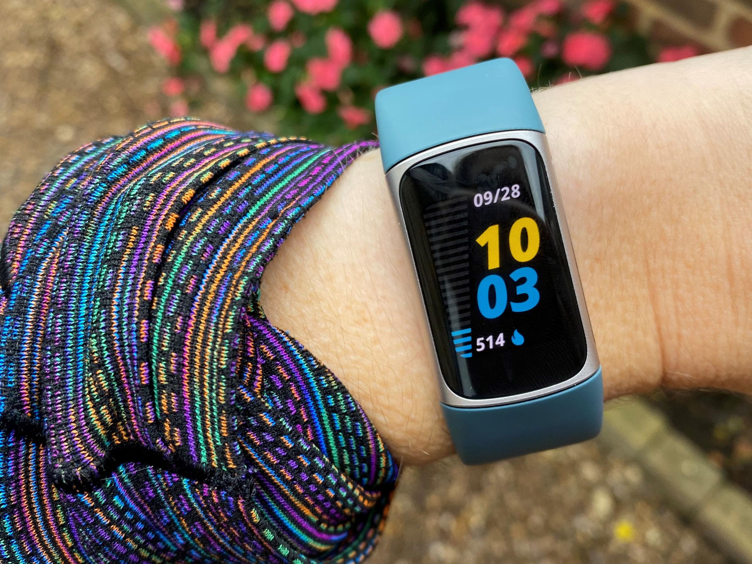 トレーニング用品 Google - fitbit charge 5 Amazon.com: Fitbit Charge 5 Advanced Health & Fitness