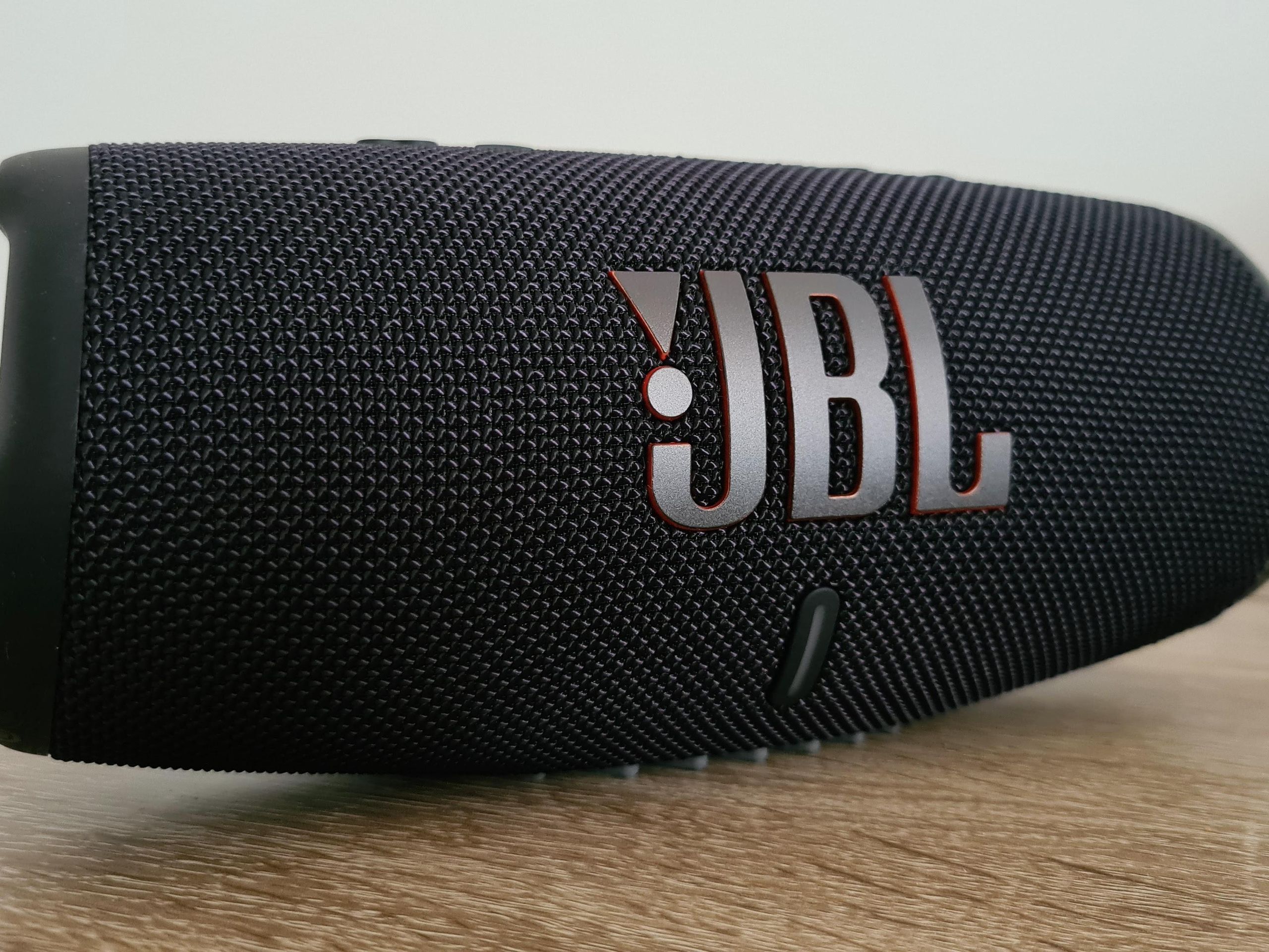 【比較的マシ】JBL CHARGE 5 GyoshKRPrigtXWihUWi5WX.jpg