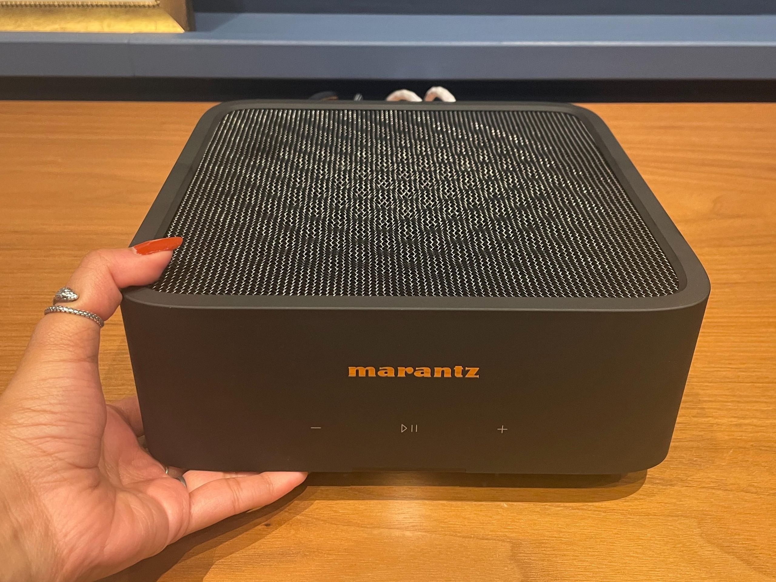 【ほぼ新品】AIRBOW MODEL M1 Special (marantz) This compact streaming amplifier could be the hi-fi system of the