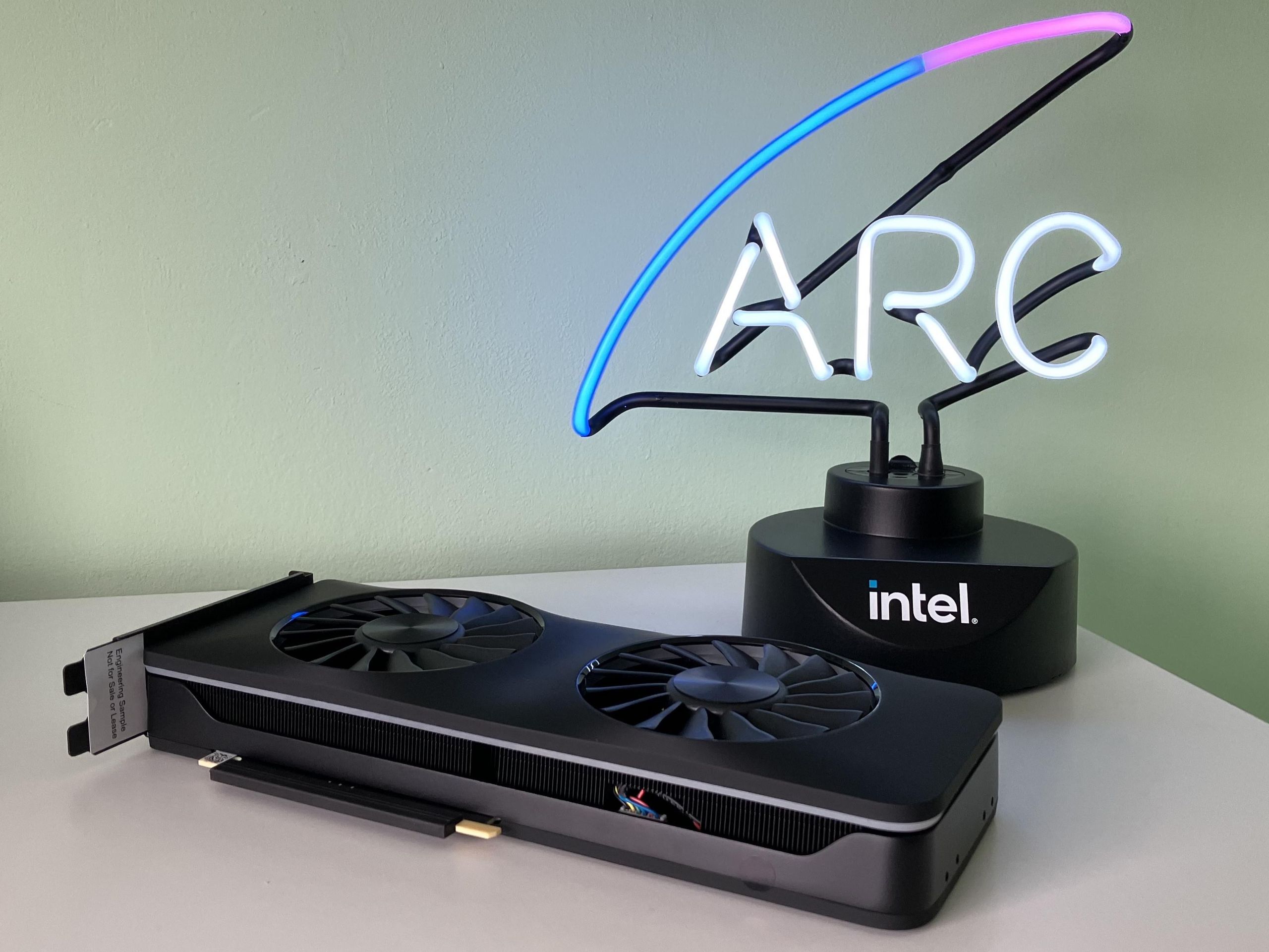 Intel：ARC A770 Limited Edition Amazon.com: Intel Arc A770 Limited Edition 16GB PCI Express