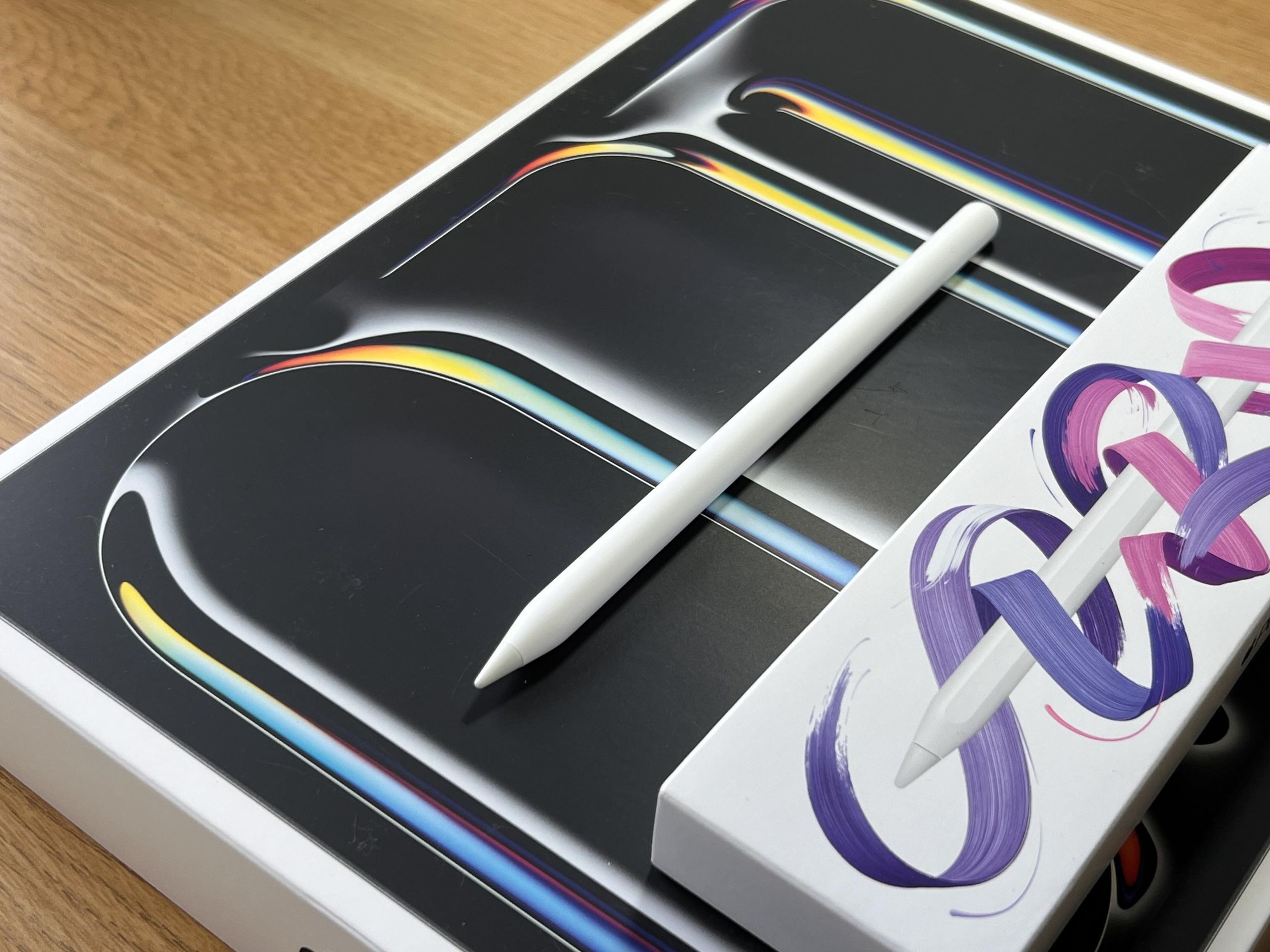 Apple AirPods4とPencil Pro Apple Pencil Pro review: feature-filled stylus is waiting for the