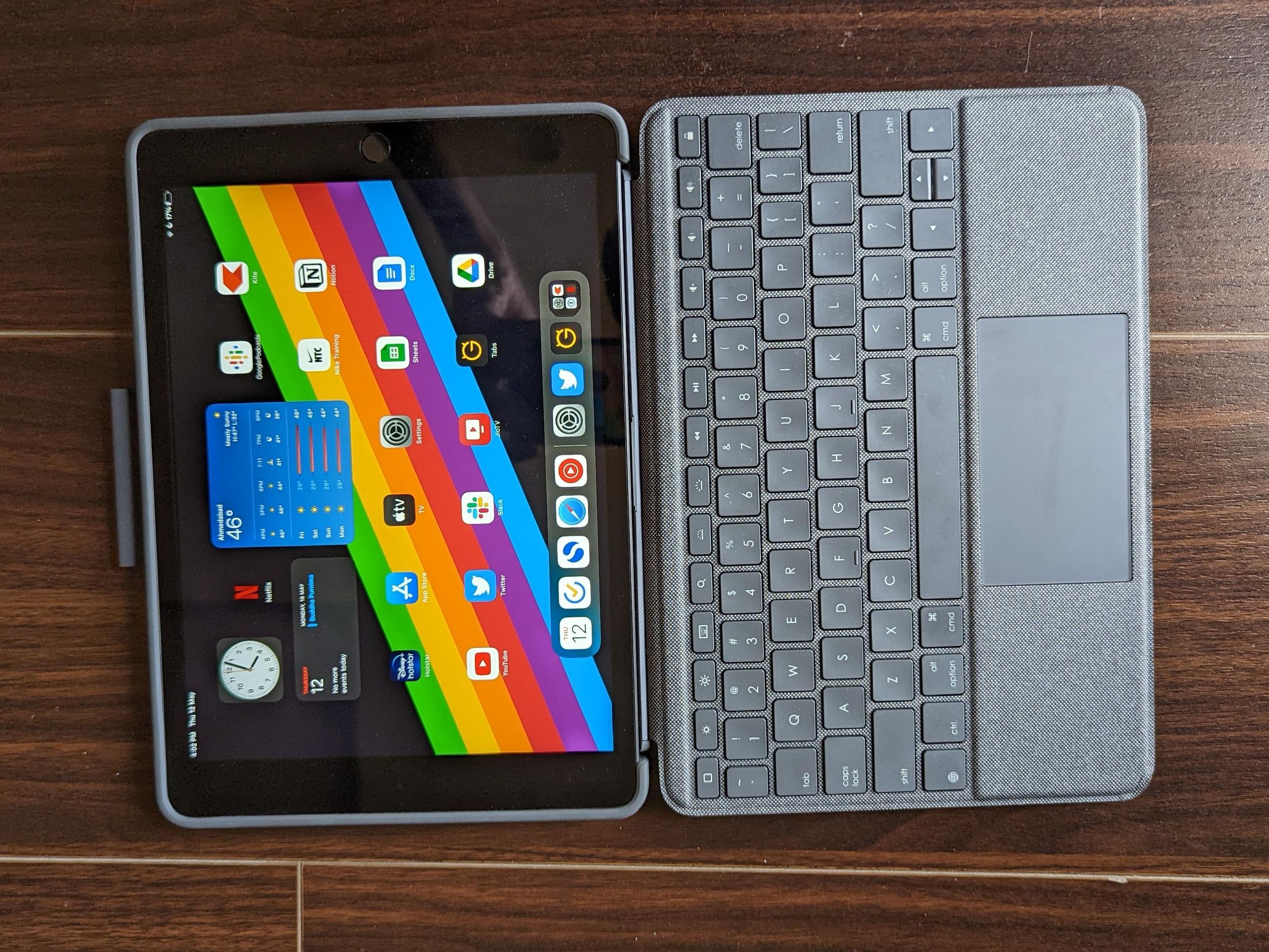 【COREx9】【Logicool】COMBO TOUCH iK1176 Amazon.com: Logitech Combo Touch iPad Pro 12.9-inch (5th, 6th gen