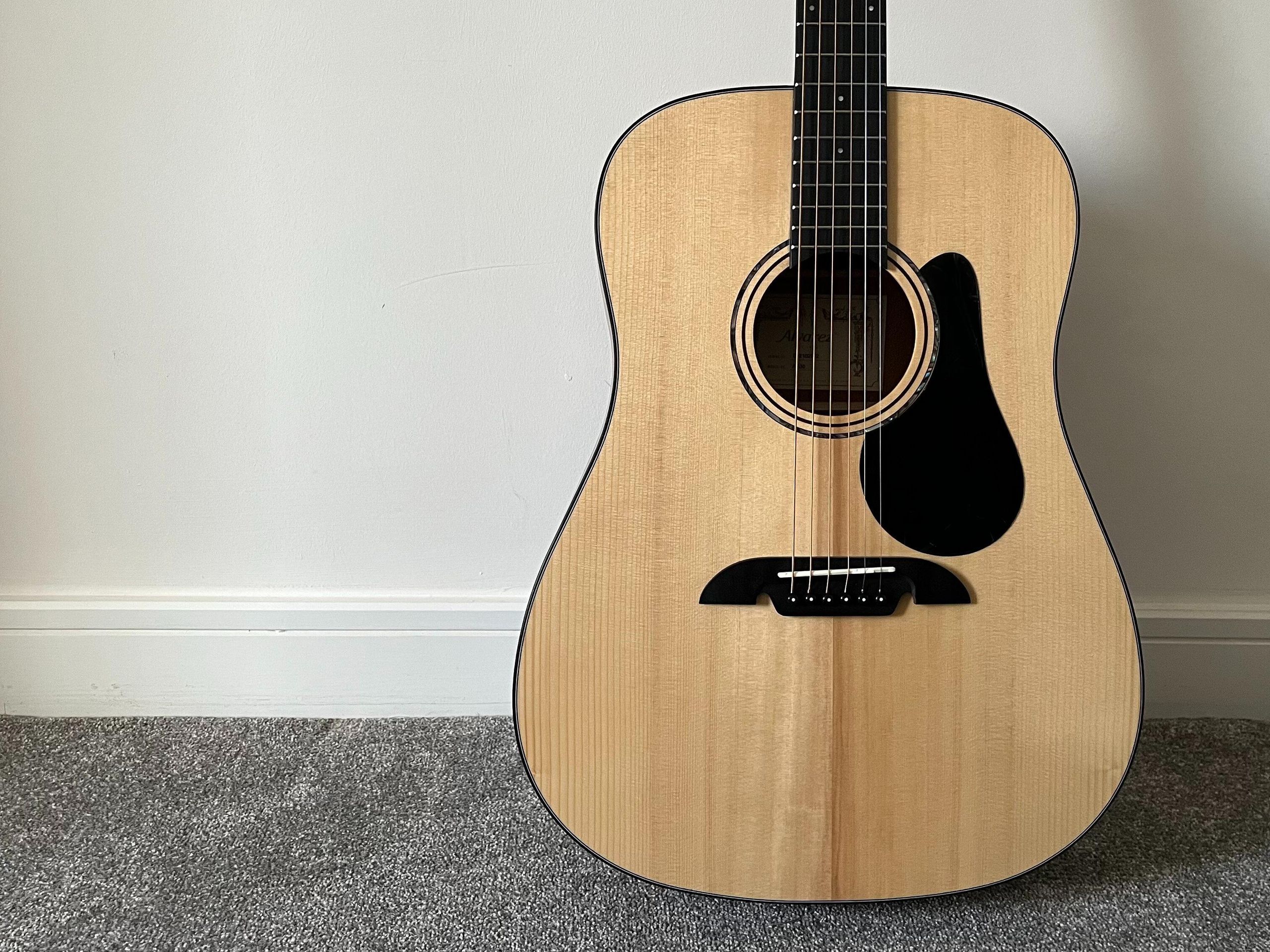 【美品】Alvarez AL-30 アコースティックギター 美品】Alvarez AL-30 アコースティックギター