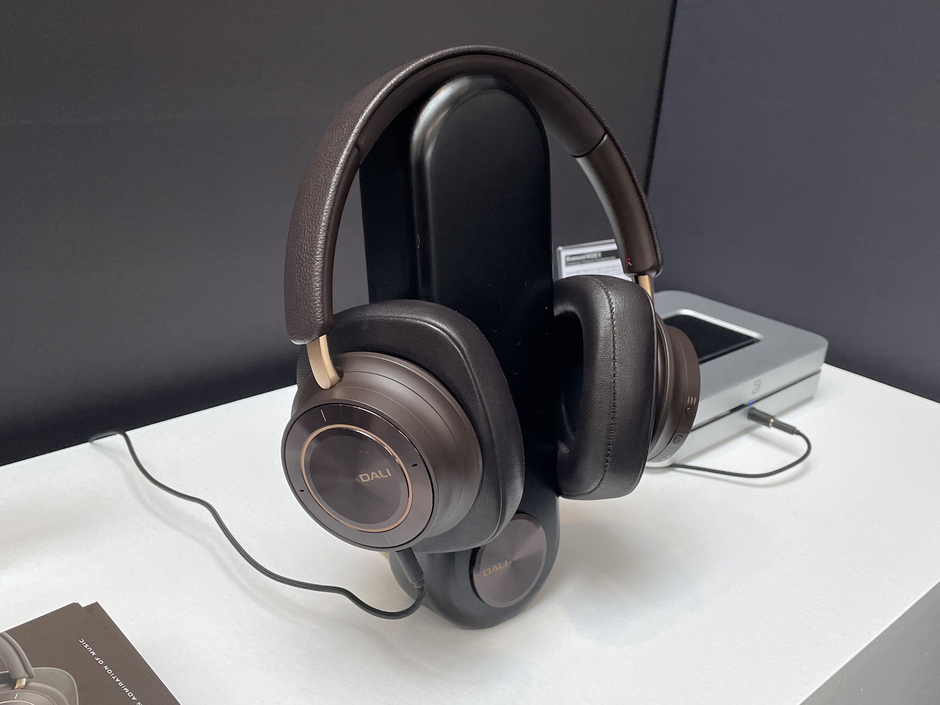 [輸入品]DALI iO-12 ワイヤレスヘッドホン Dali IO-12 Wireless Active Noise Cancelling Headphones