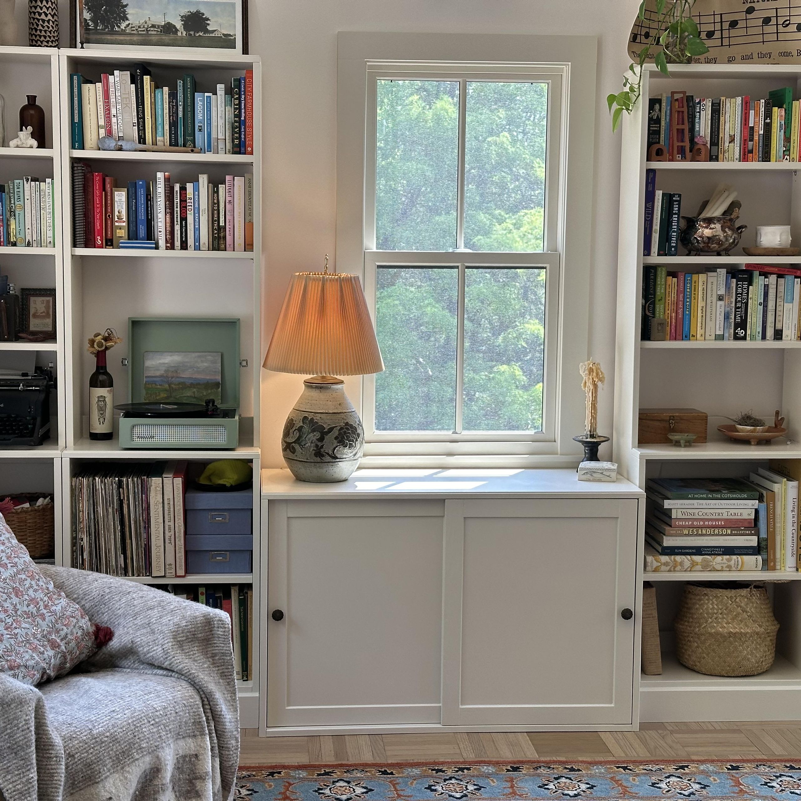 This IKEA Hack Turns Havsta Units Into a Built-In Bookshelf