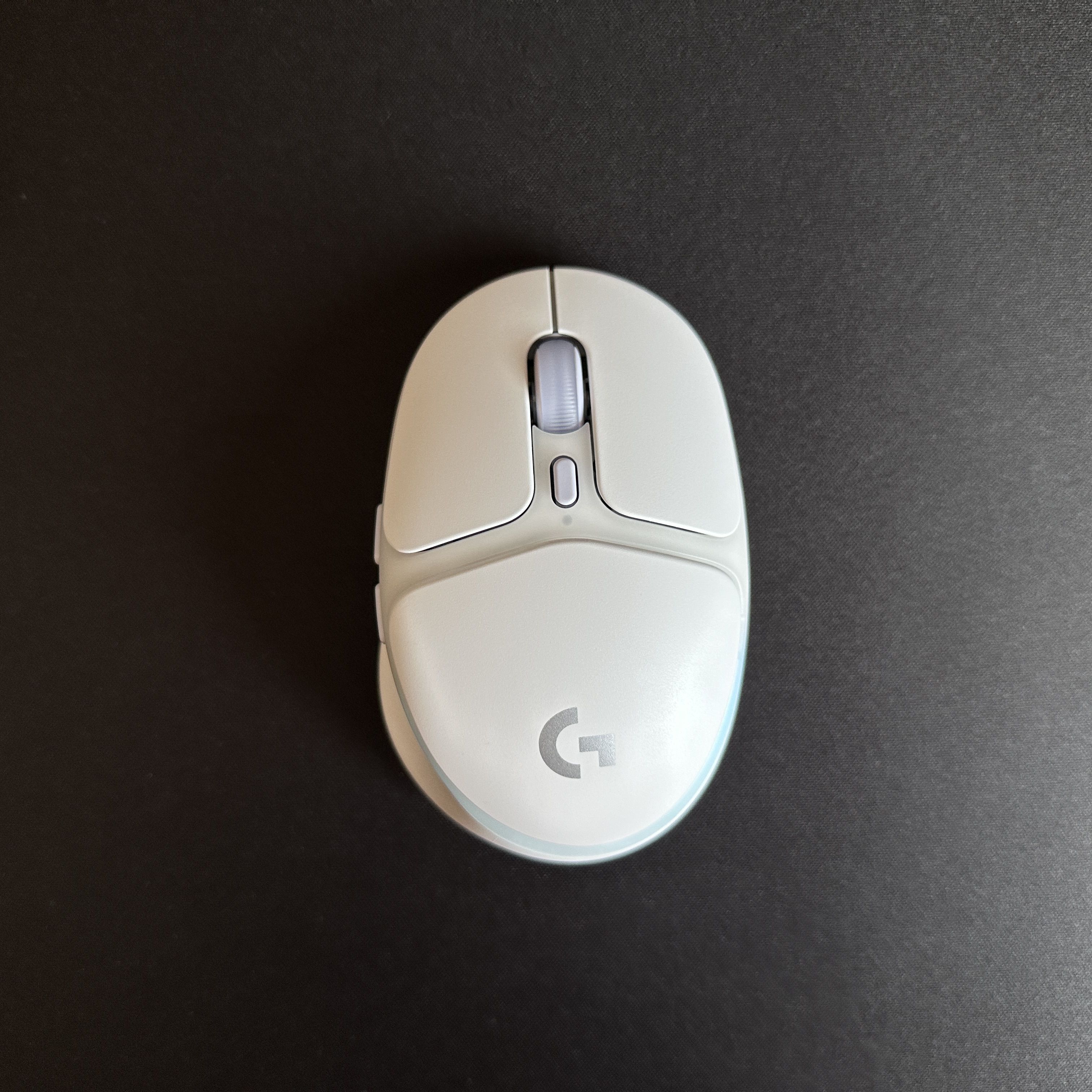 Logitech G705 ワイヤレスゲーミングマウス G705 Wireless Gaming Mouse for Smaller Hands | Logitech G