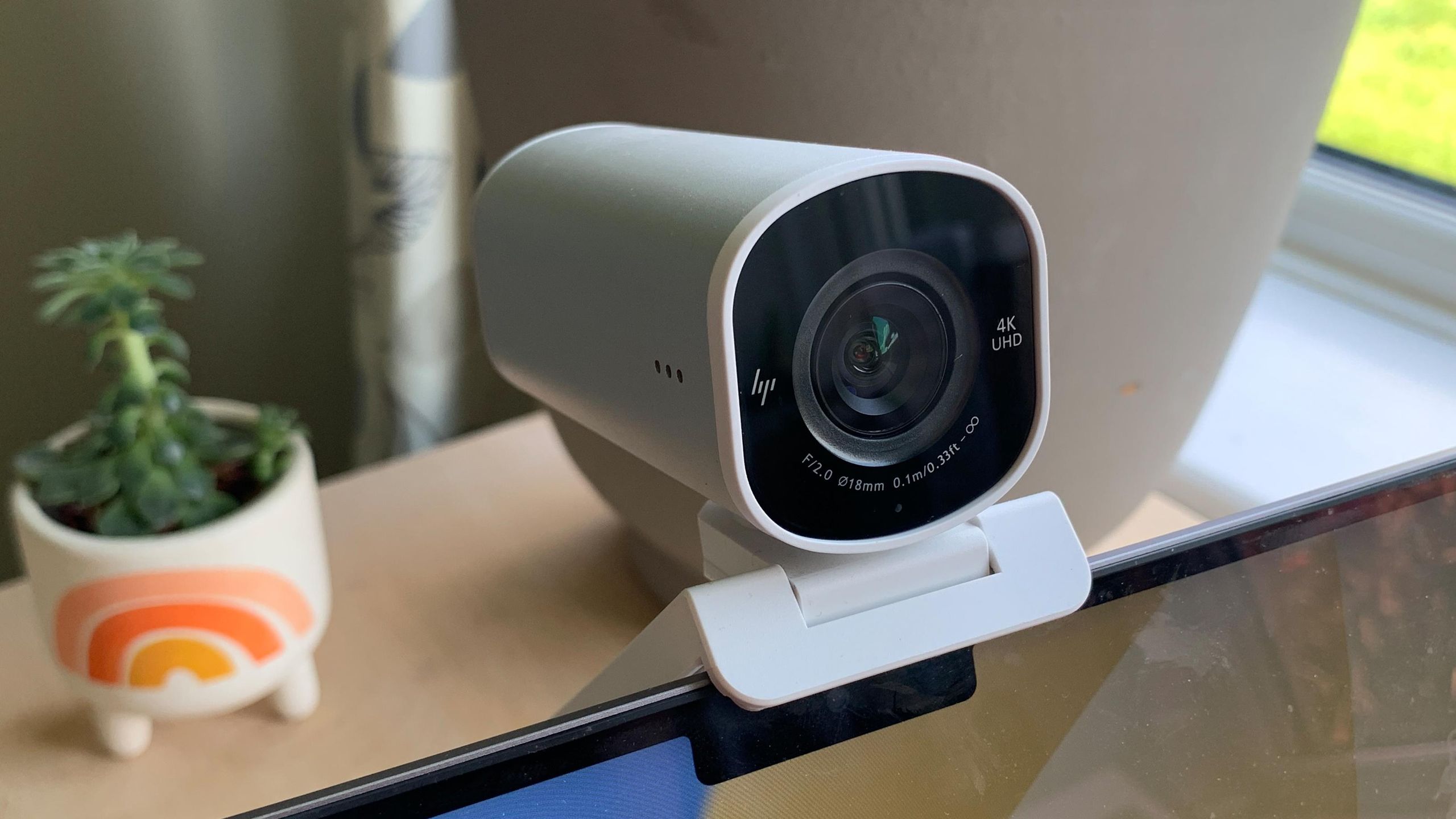 プロジェクター HP 960 4K Streaming Webcam HP 960 4K Streaming Webcam: premium results for a premium price