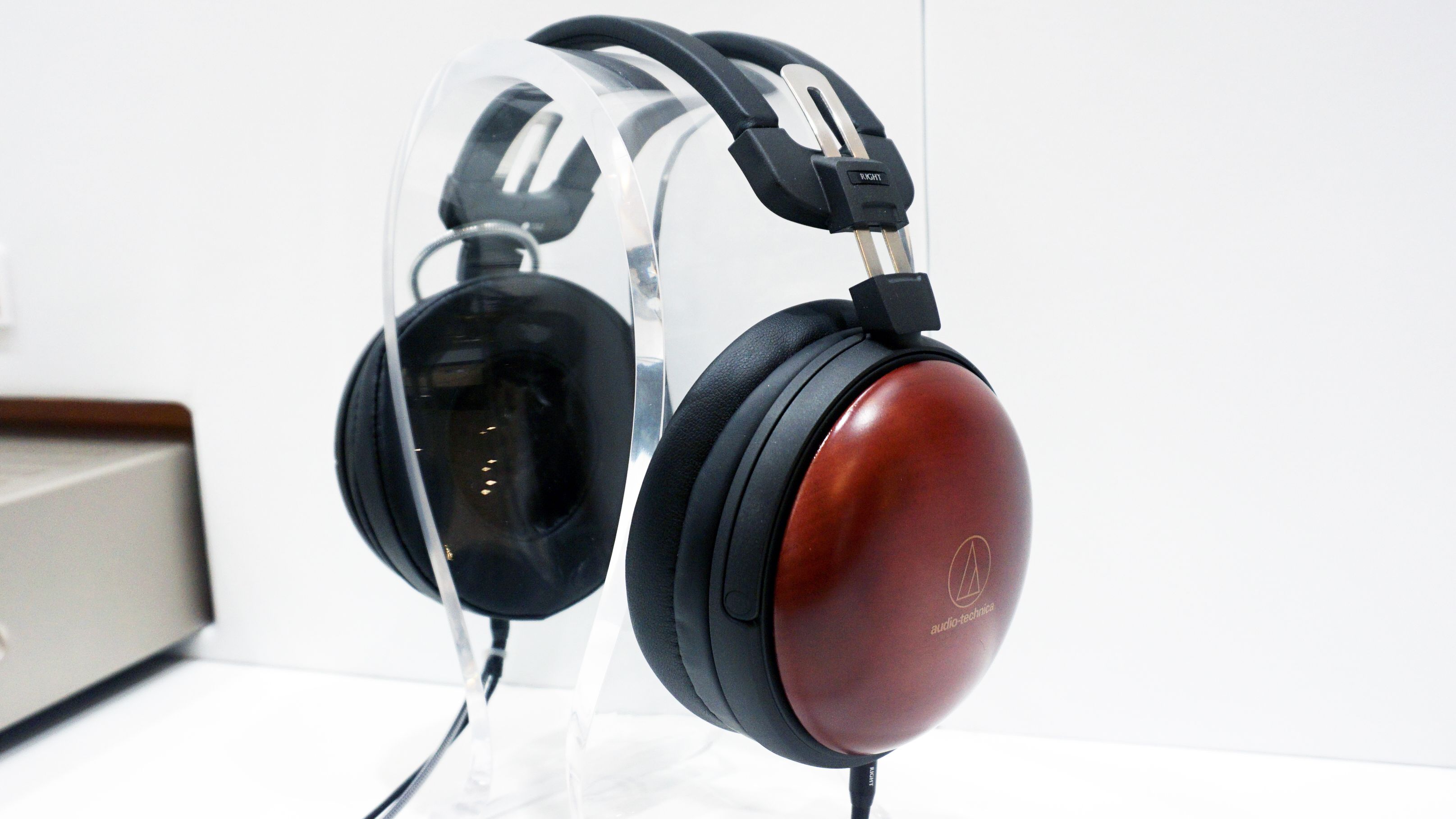 Audio-technica アイスブルー Amazon | オーディオテクニカ スタジオ モニターヘッドホン 限定
