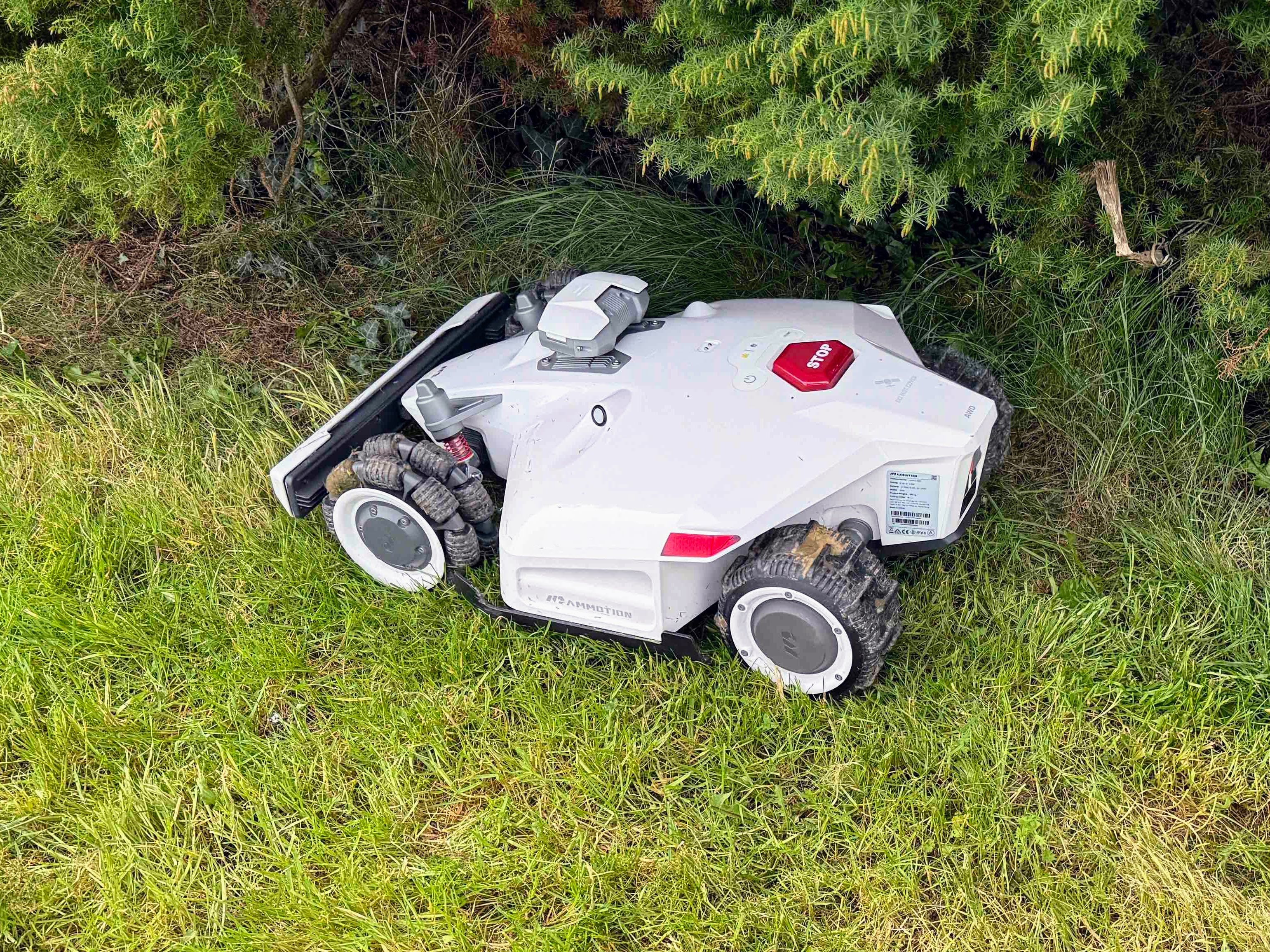Lawnmaster B And Q Robotic Lawn Mower Robot Lawn Mower With App