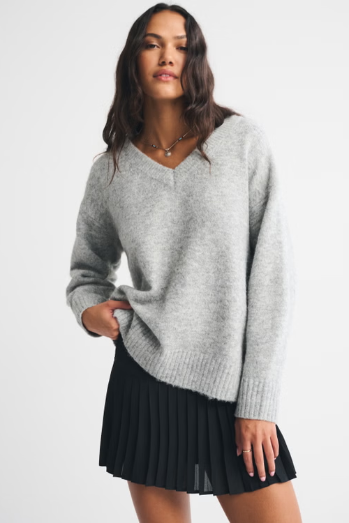 Abercrombie & Fitch, Dad V-Neck Sweater