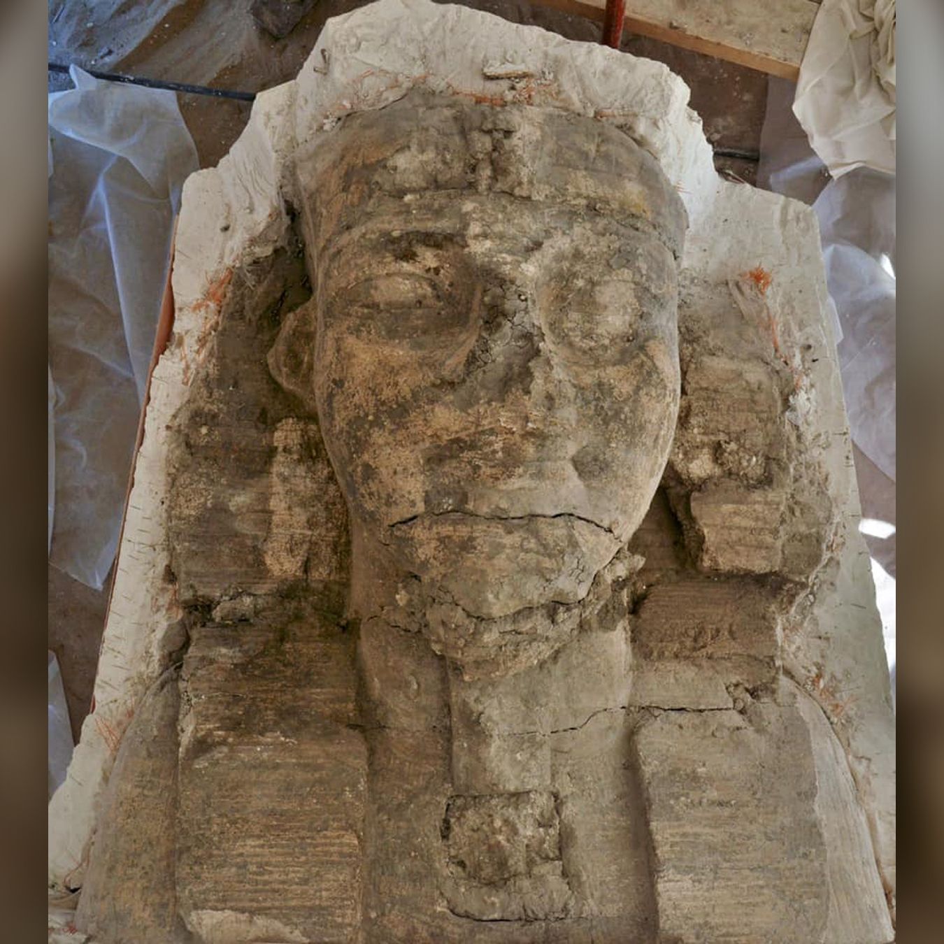 2 giant sphinxes depicting King Tut's grandfather found at ancient