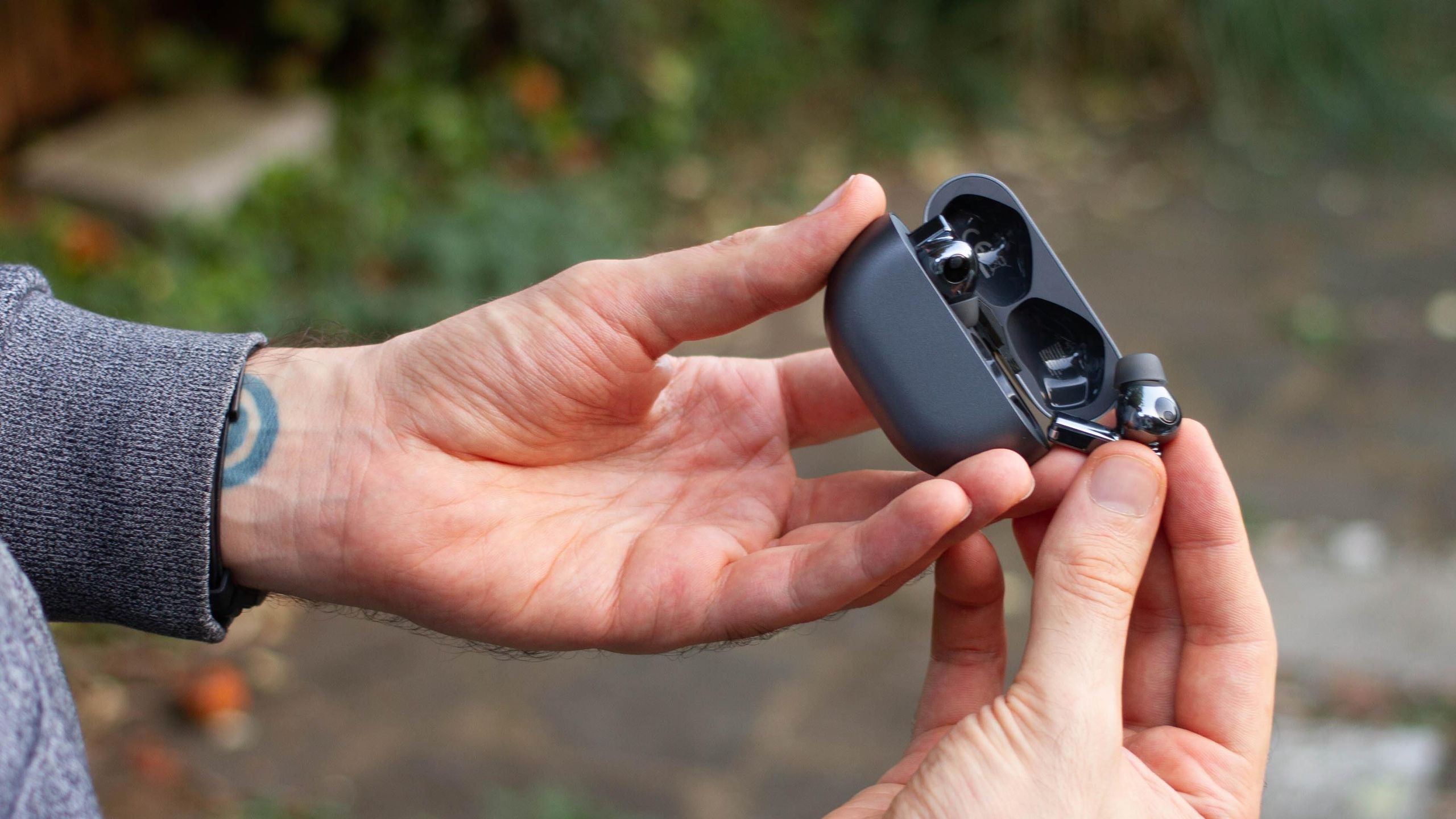 HUAWEI  FREEBUDS PROカーボンブラック① HUAWEI HUAWEI FreeBuds Pro [カーボンブラック] 価格比較