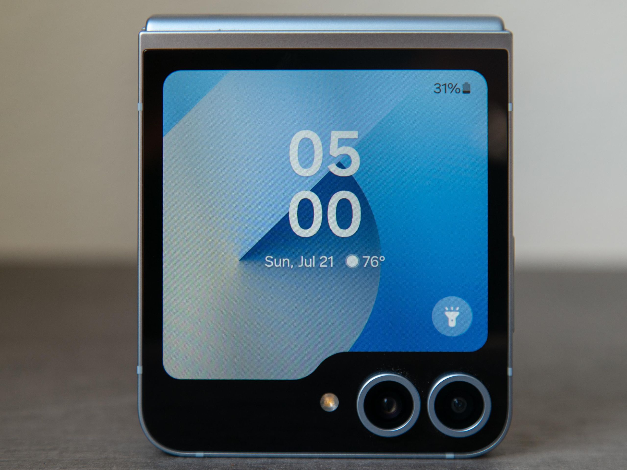 A packed Samsung leak talks foldable storage, Galaxy Watch 8