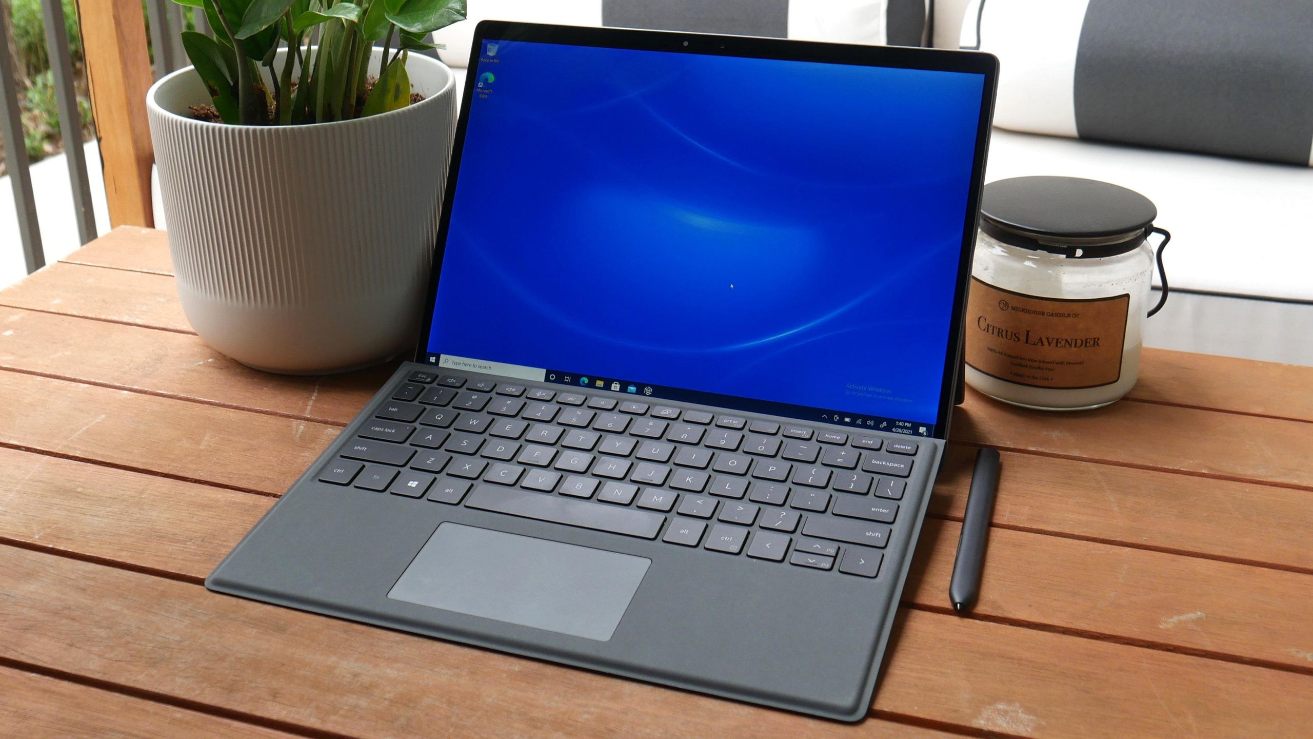 Latitude 7320 ／Surface pro 8 ライバル機 U5jqyxTbk7pWkiuCtfTU6i.jpg