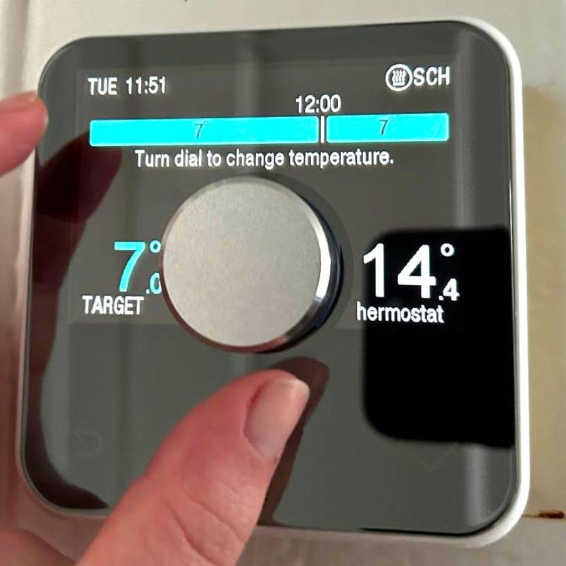 Hive Active Hive Smart Radiator Valves Harvey Norman Hive Radiator