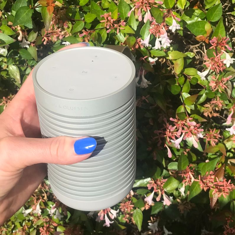 3759-I BANG＆OLUFSEN BEOSOUND EXPLORE Amazon.com: Bang & Olufsen Beosound Explore - Wireless Portable