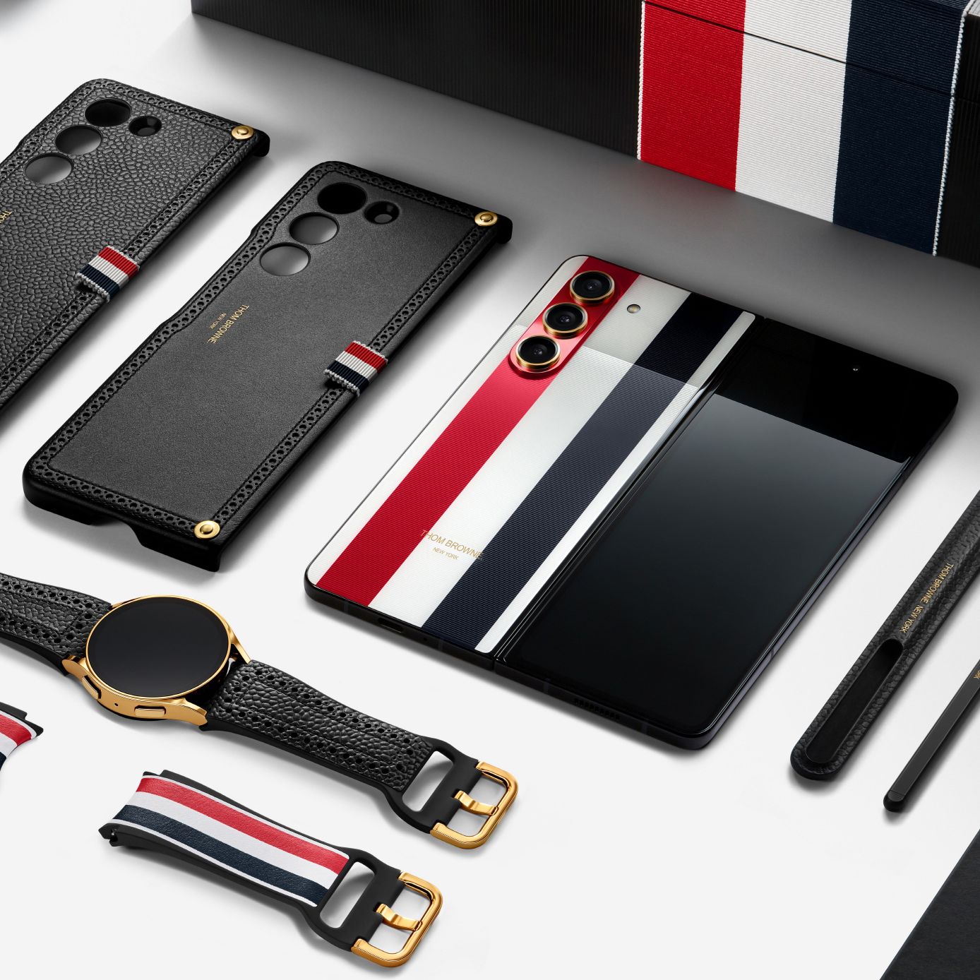 スマートフォン本体 Galaxy Z Fold5 Thom Browne Edition Samsung Electronics and Thom Browne Launch Special Editions