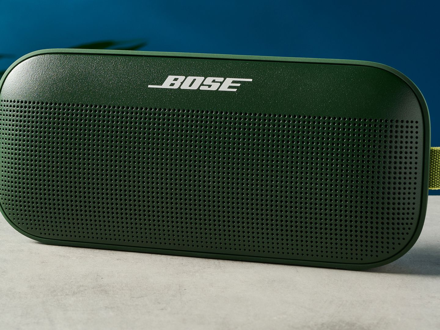 【美品】Bose SoundLink Flex Amazon.com: Bose SoundLink Flex Bluetooth Portable Speaker