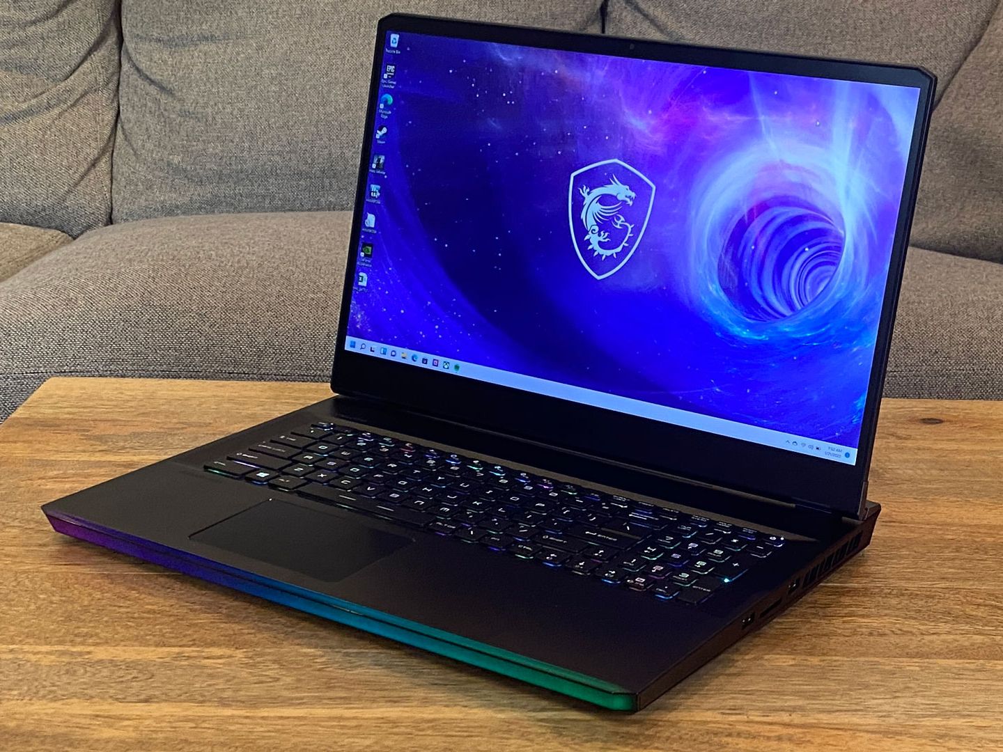 GeForce RTX 3080Ti 動作確認済み MSI GE76 Raider Review: Intel Core i9-12900HK and RTX 3080 Ti