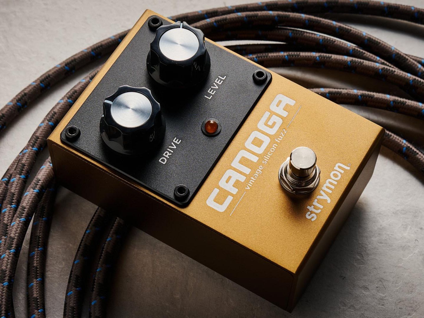 ギター FUZZ 108 (Vintage Fuzzface Mod Effector) Strymon Canoga Vintage Silicon Fuzz review | Guitar World