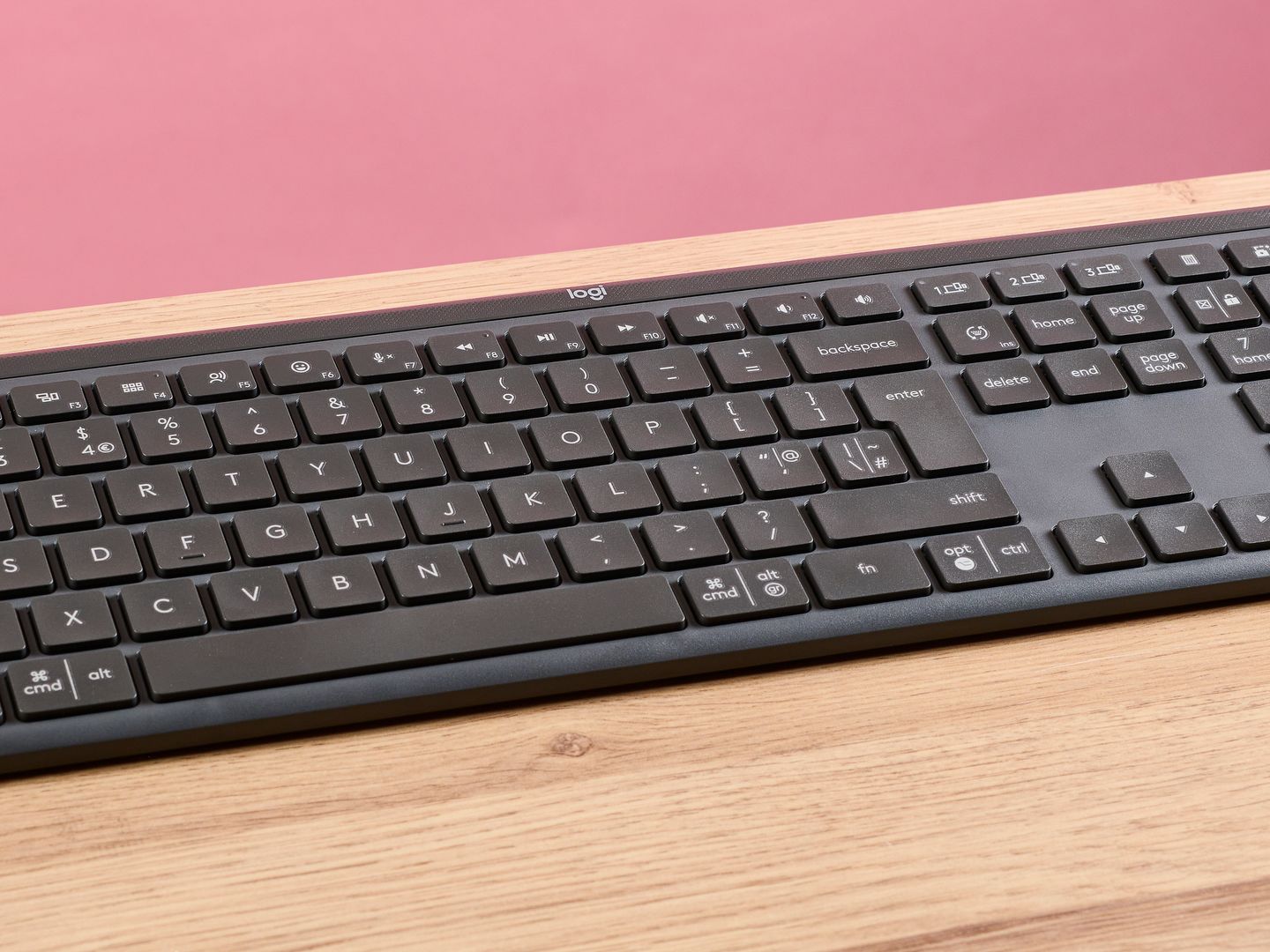 Logitech Signature Slim K950 review: a great keyboard that's ideal