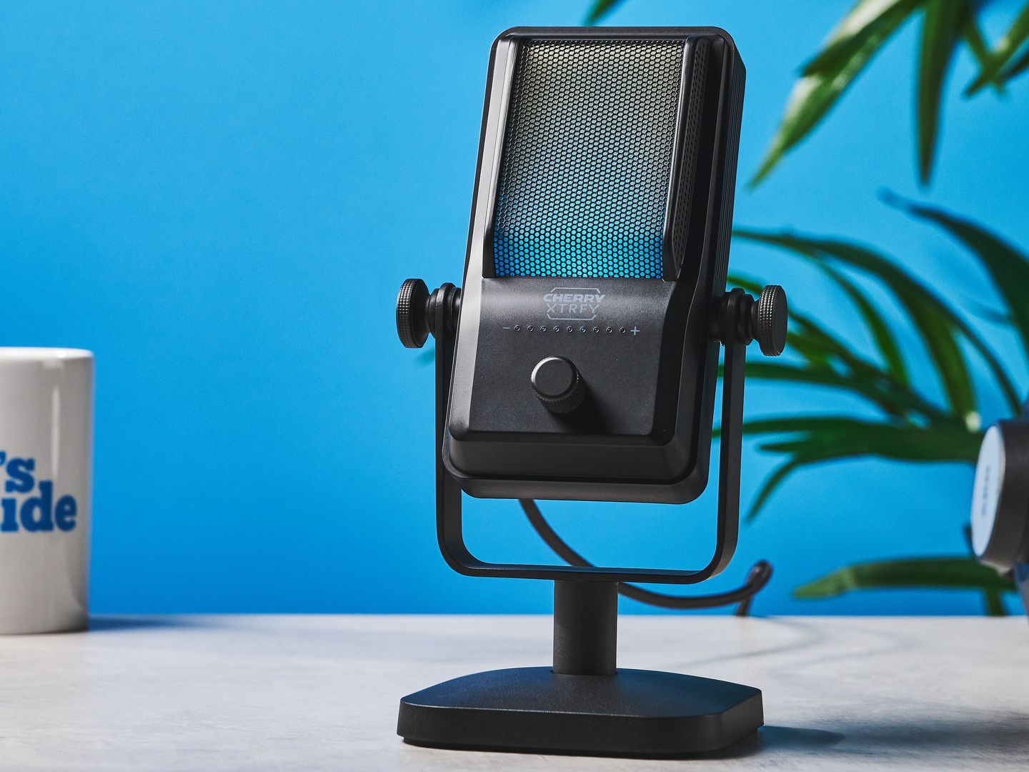 Cherry XTRFY Ngale R microphone: Sounds as good as it looks