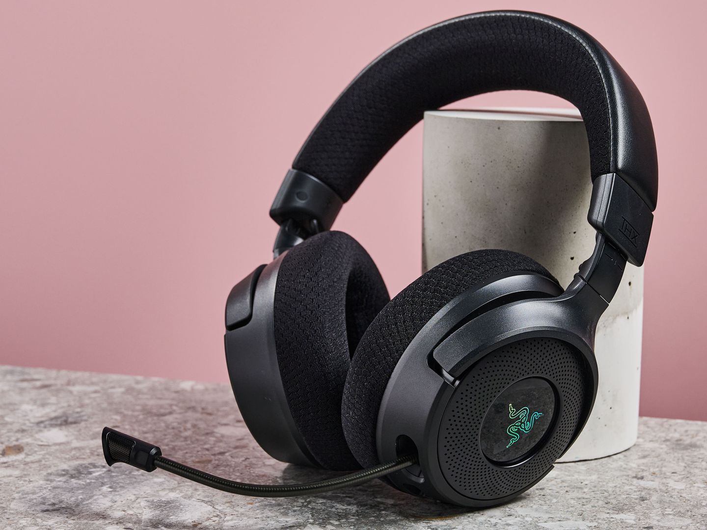 ヘッドホン Razer Kraken v4 Pro Base Station Chroma kraken-v4-pro-base-station-