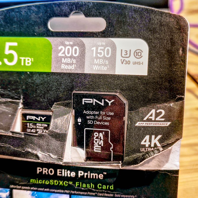 Carte MicroSDXC PNY PRO Elite - 128 Go - Classe 10/UHS-I (U3) - 100 Mo/s en Lecture - 90 Mo/s en Écriture - Appareil Photo