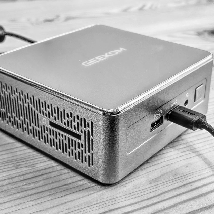 【banapple】GEEKOM A5 2025 ミニPC Amazon.com: GEEKOM A5 2025 Edition Mini PC with AMD Ryzen 5