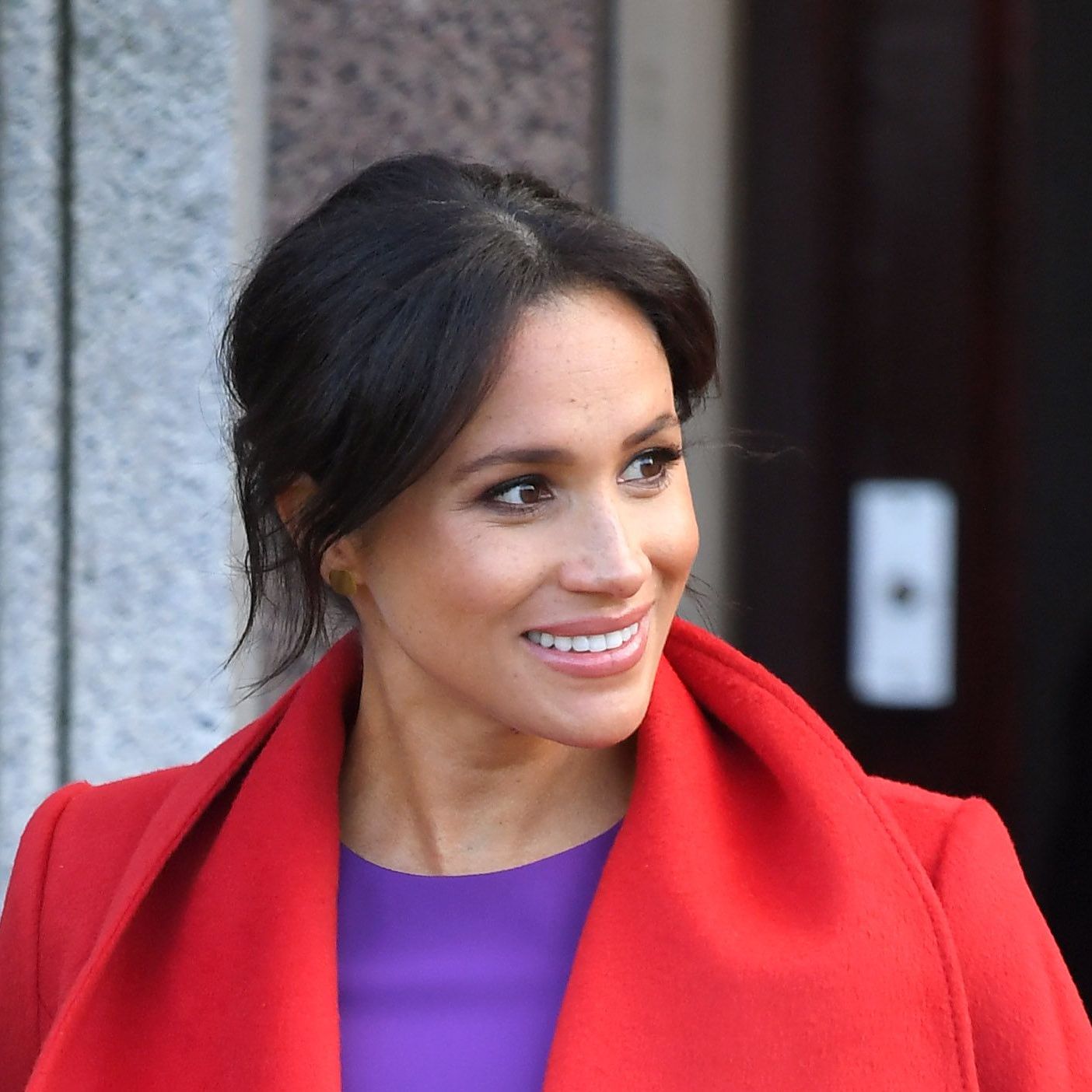 meghan purple dress red coat Are Meghan Markle's red dress and purple coat a tribute to Princess Diana?