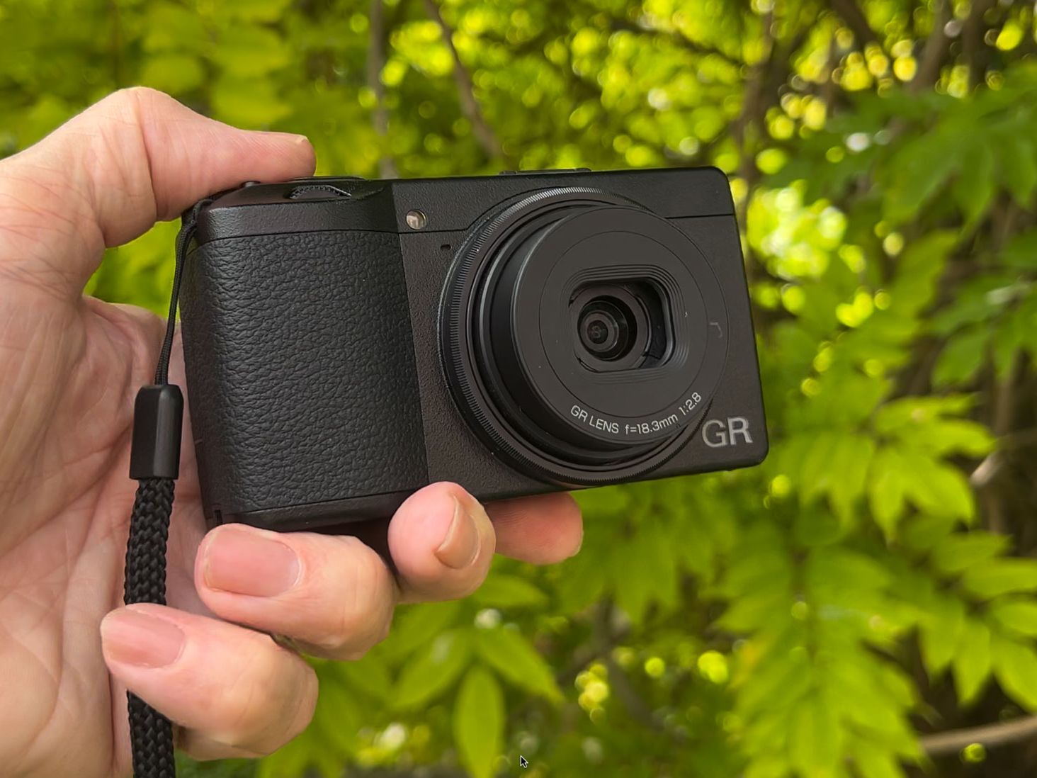 シャッター数624! 極美品 RICOH GR DIGITAL III Ricoh GR Digital III vs Nikon A Detailed Comparison
