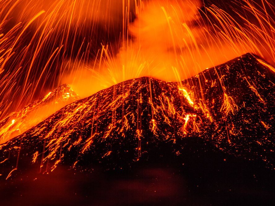 Mount Etna's Slide into the Sea Could Trigger a Catastrophic Collapse |  Live Science