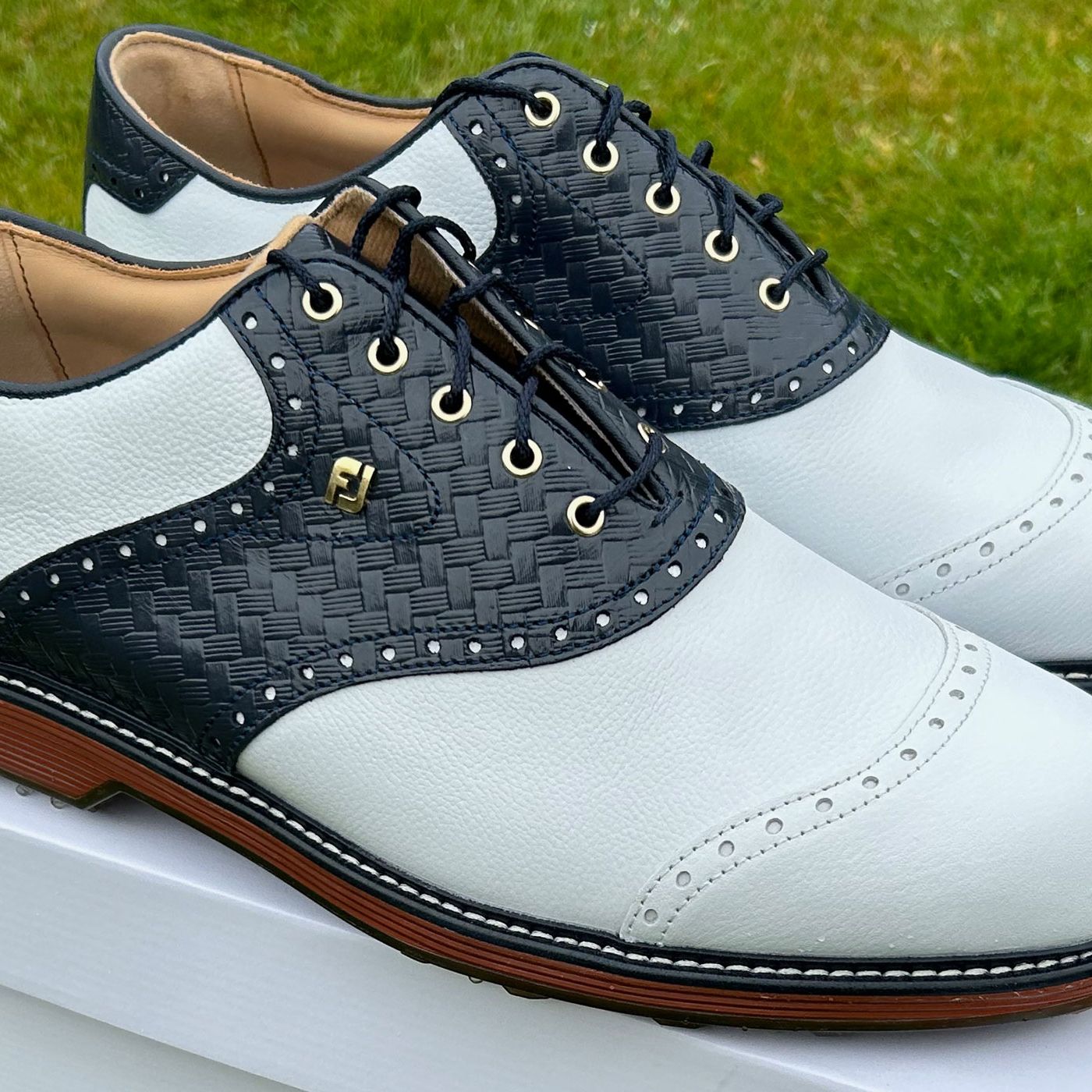 未使用　Handcrafted in USA FootJoy Classics $_12.JPG?set_id=880000500F