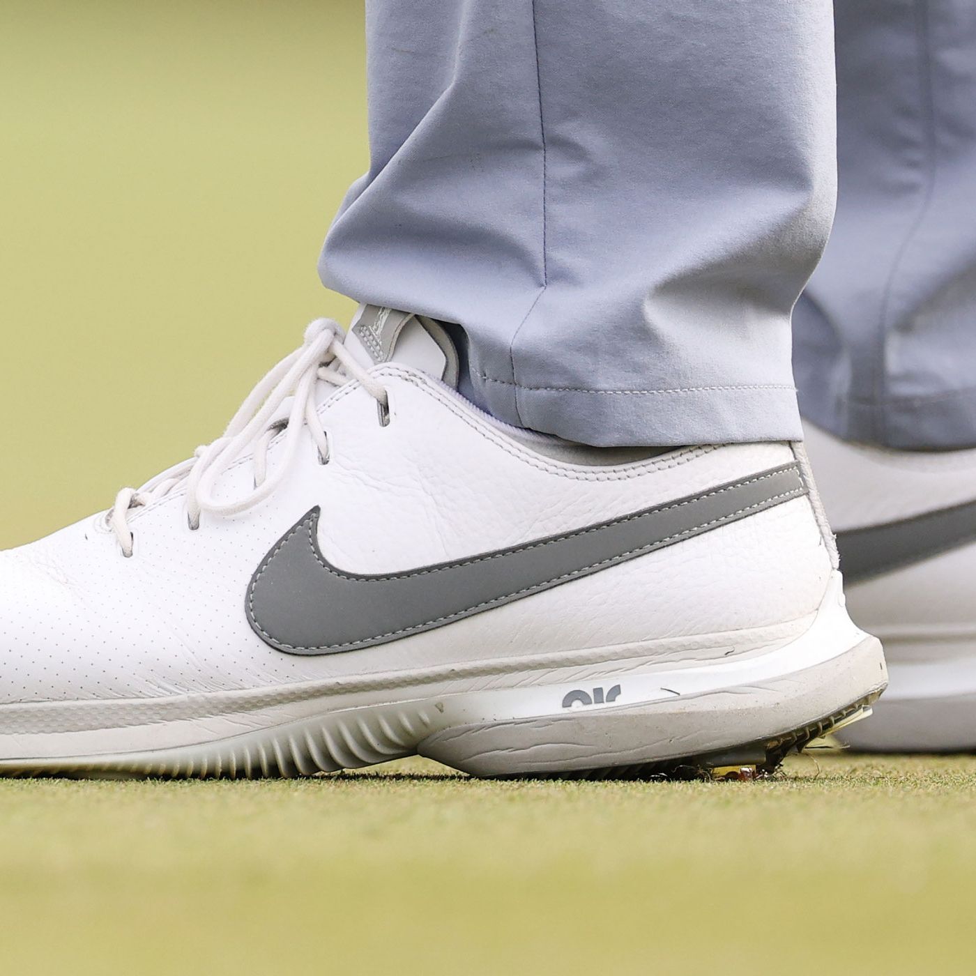 rory nike golf shoes 2019