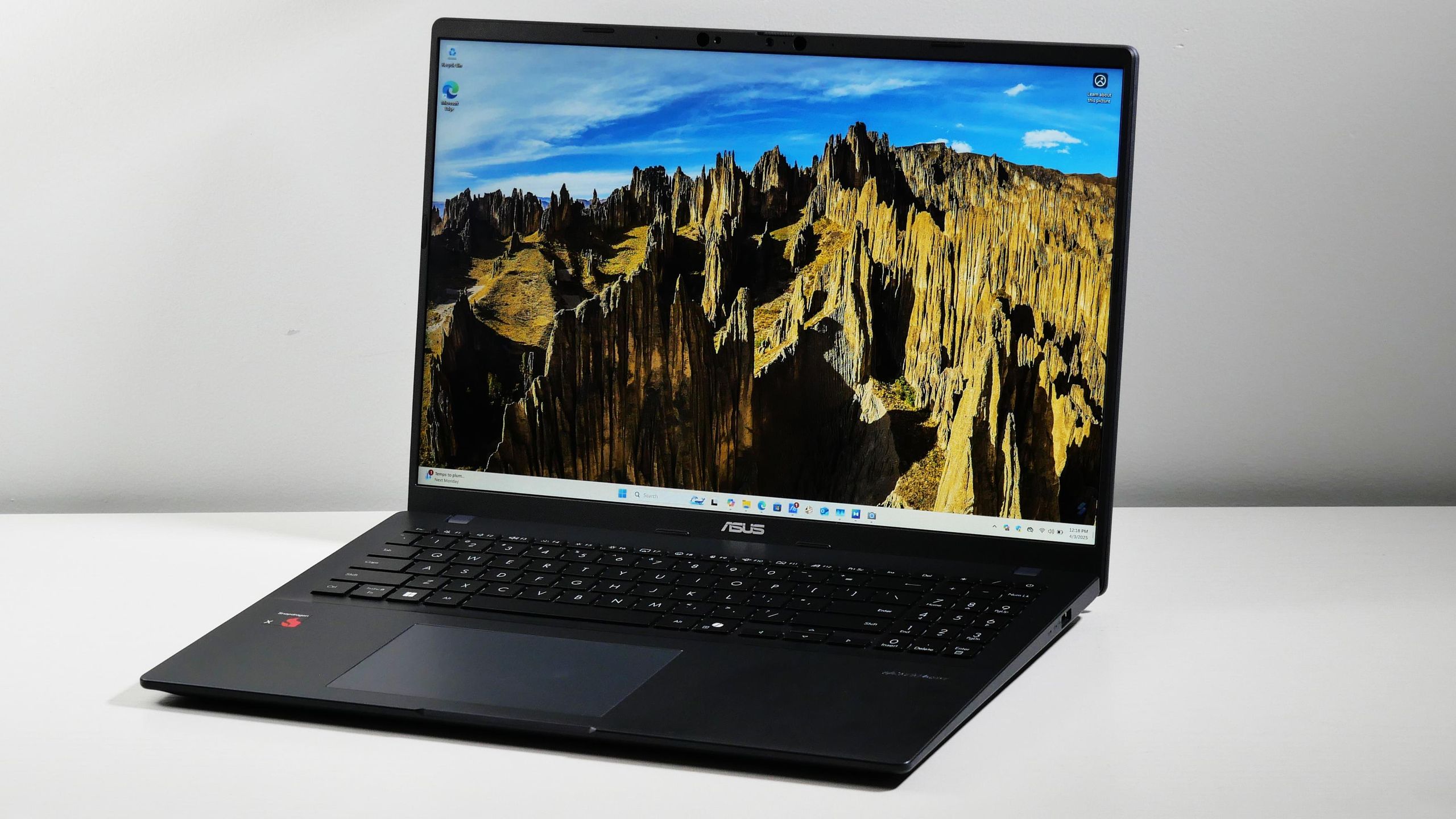 Asus Vivobook 2025年製 onDd8iLB58HSXMpcUumpon.jpg