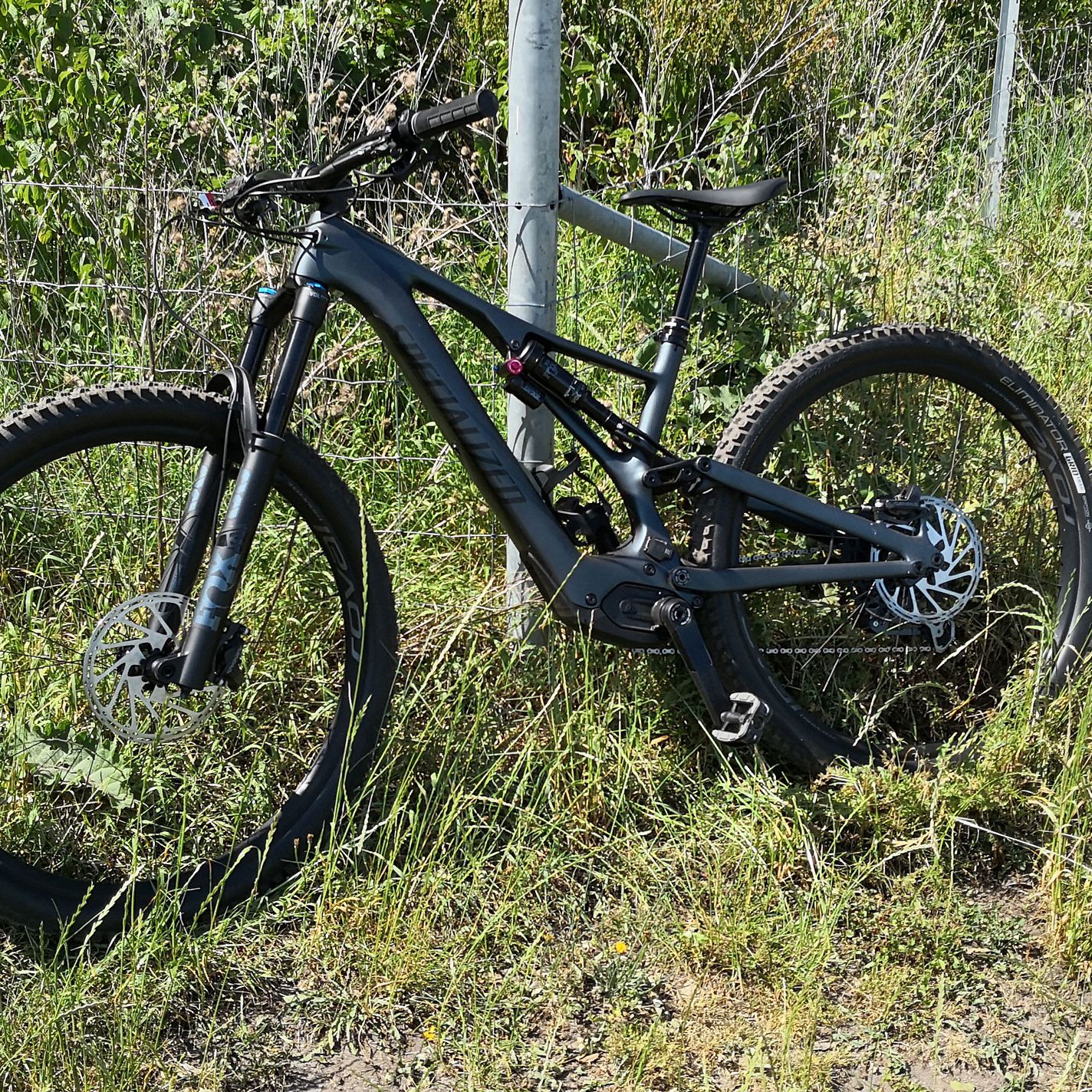 Specialized Levo SL Expert Carbon eMTB | TechRadar