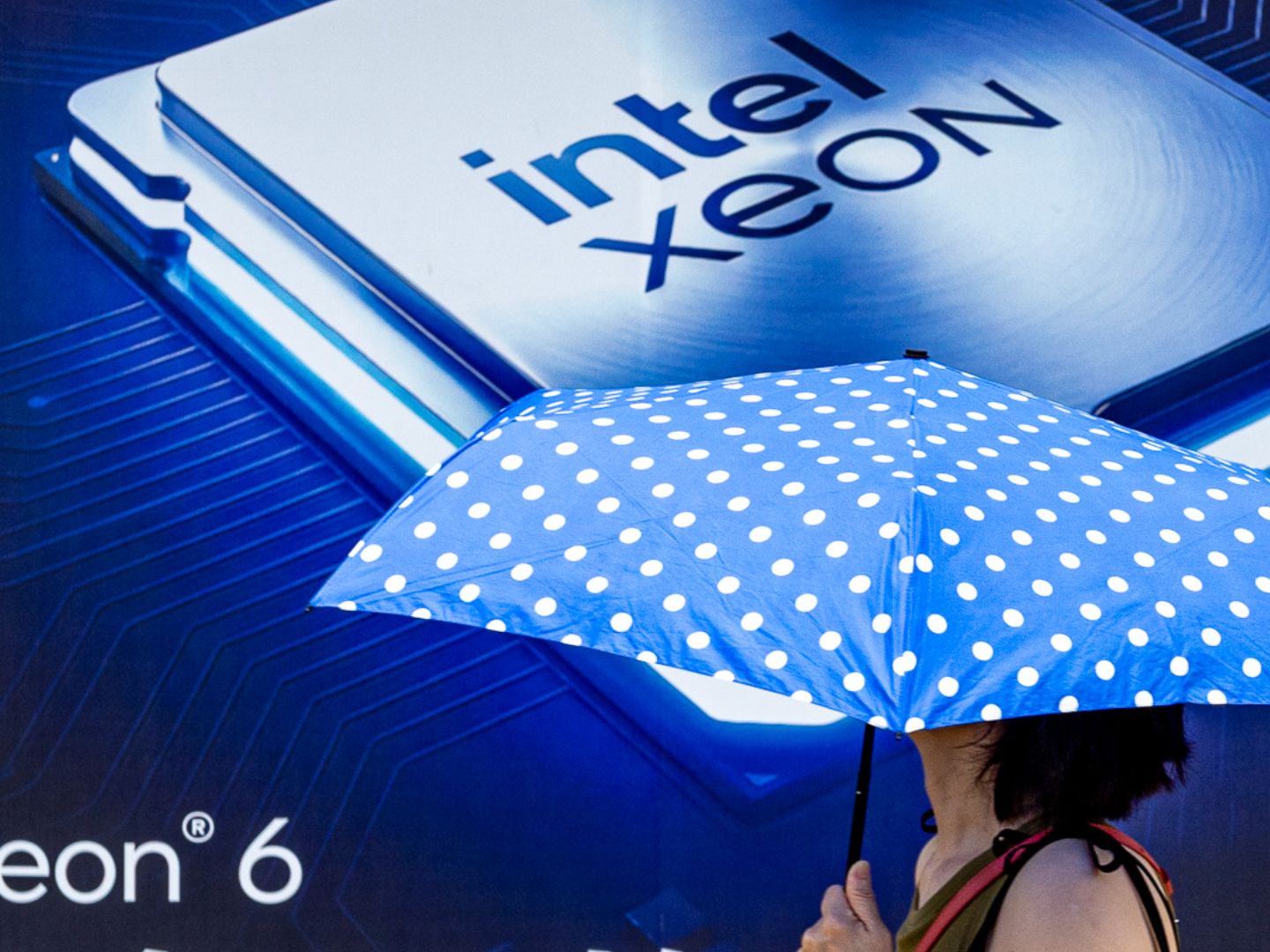 Intel's 5.7 GHz Xeon 6377P features 12 P-cores and a desktop-class