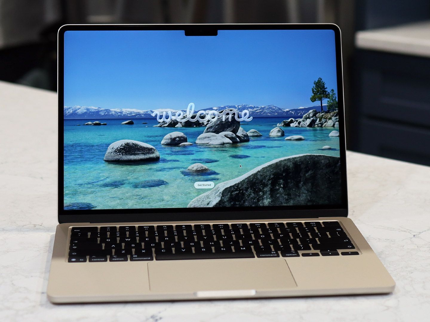【極美品】M5 Apple MacBook Air 13インチ Apple MacBook Air 13 (M5) review: small changes add up to the best