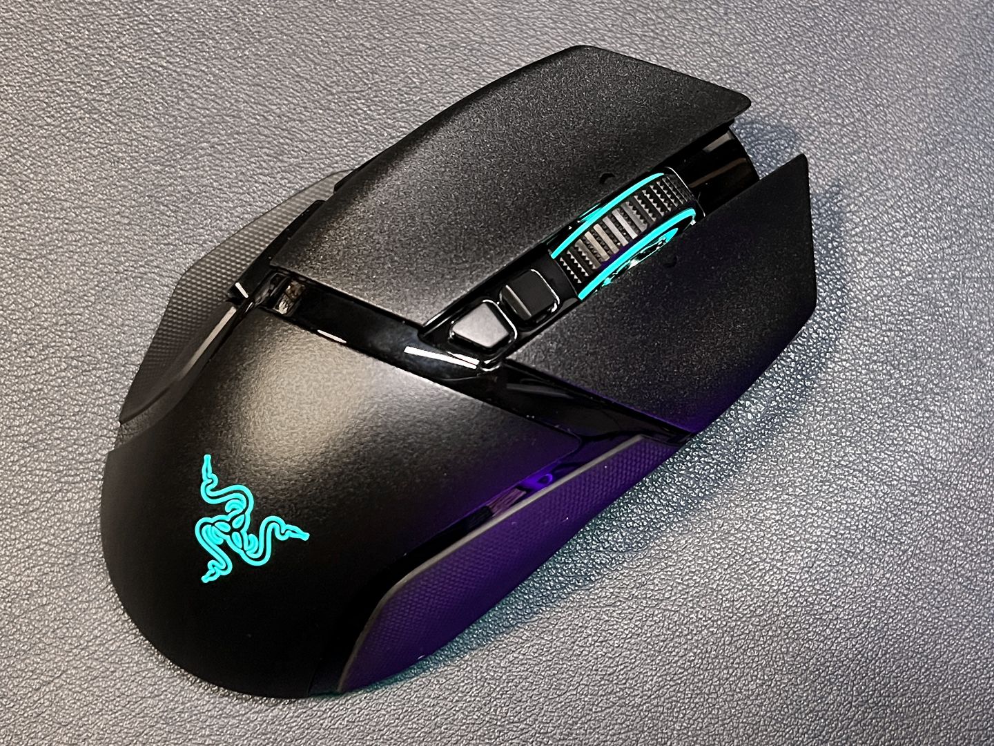 美品 Razer Basilisk V3 Pro ワイヤレス Amazon.com: Razer Basilisk V3 Pro Customizable Wireless Ergonomic