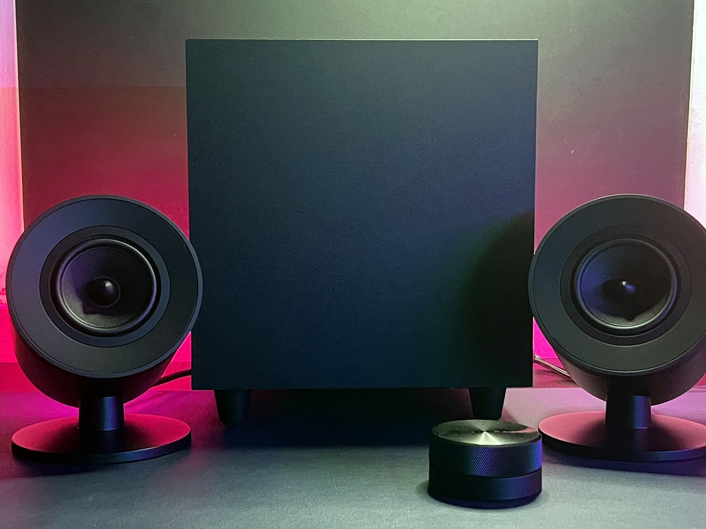 Razer Nommo V2 Pro Speaker Review: Single-Player